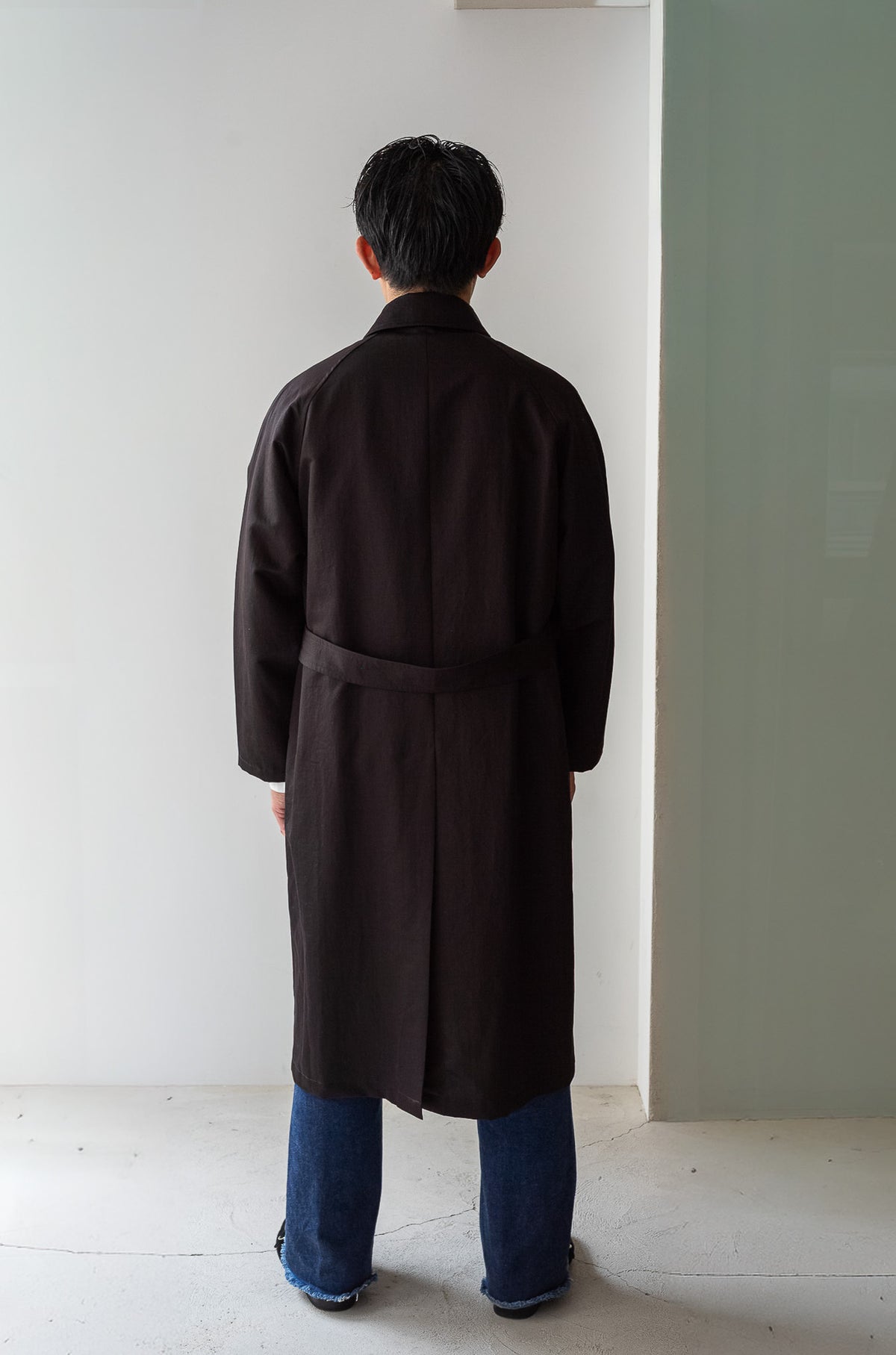 One-Piece Sleeve Balmacaan Coat 〈NOIR〉