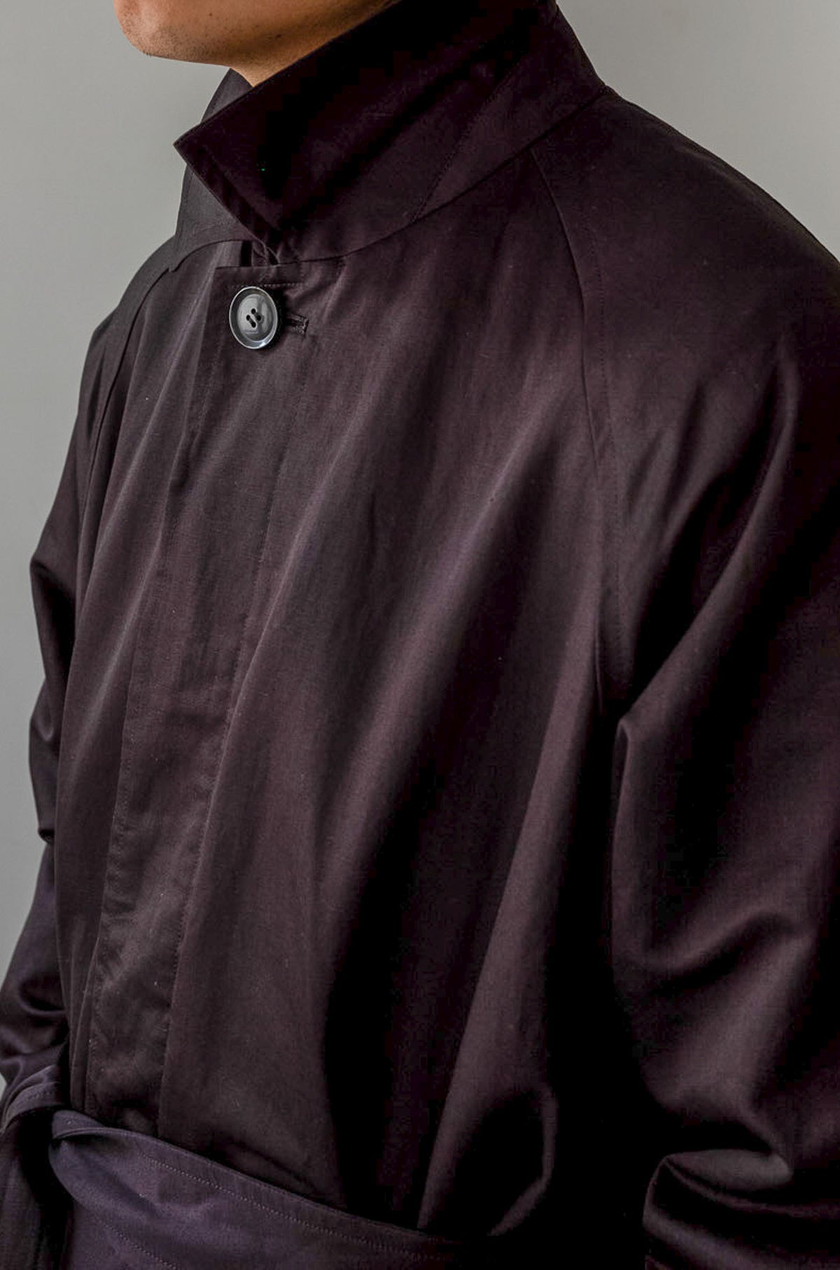 One-Piece Sleeve Balmacaan Coat 〈NOIR〉