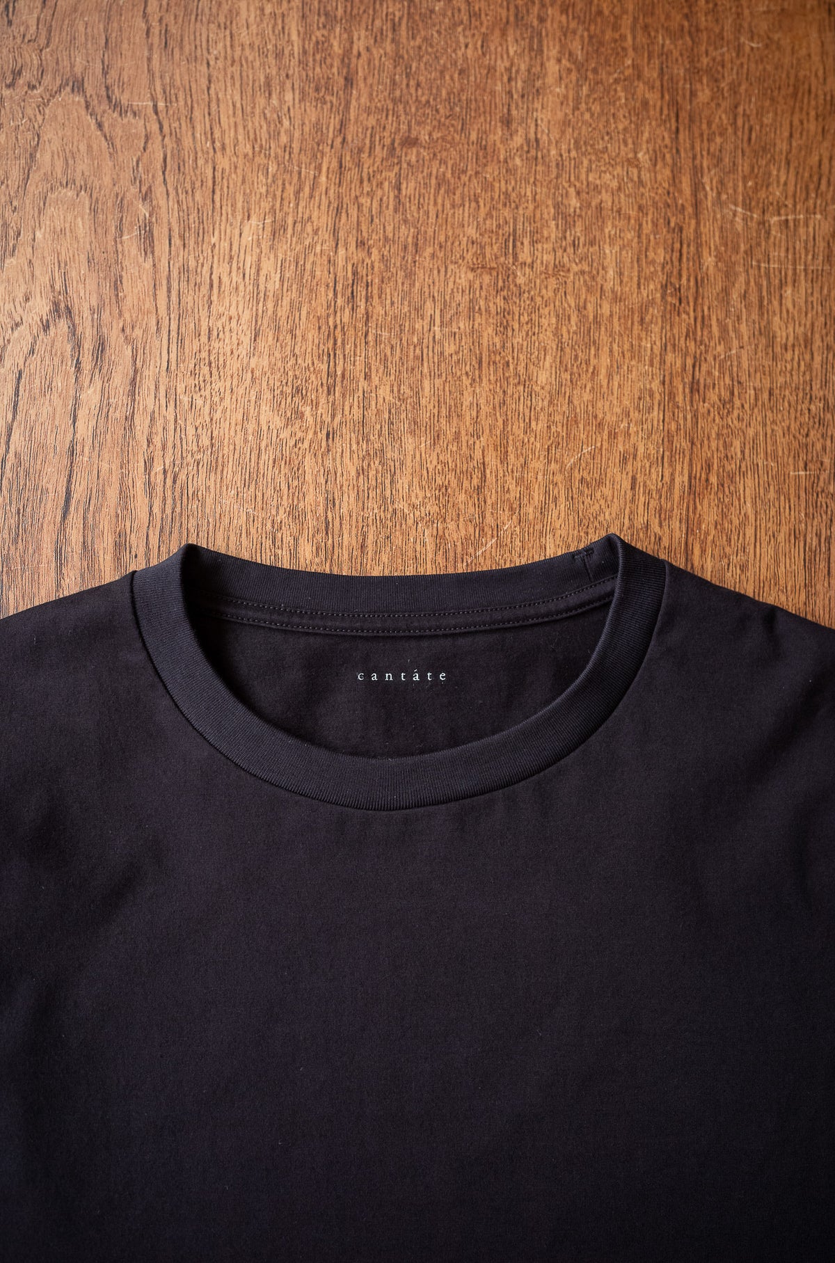 Essential L/S Tee 〈BLACK〉