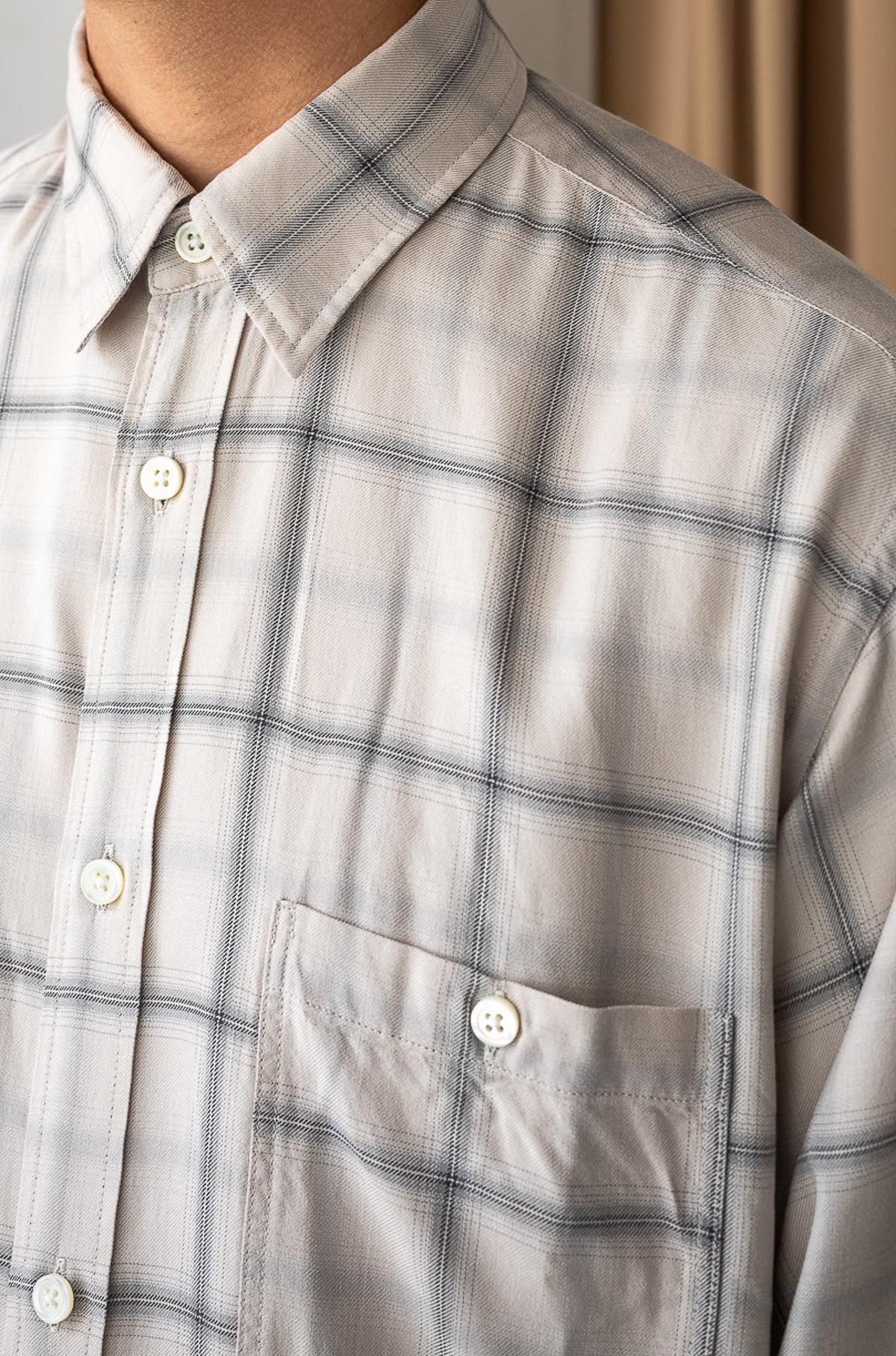 Lazy Luxe Rayon Shirt – Rayon Plaid 〈STONE GRAY〉