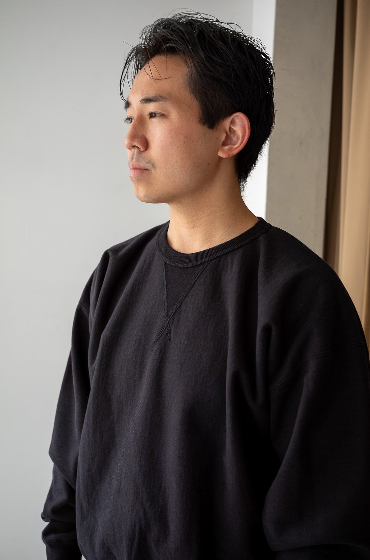 Essential Sweat Pullover 〈FADED BLACK〉