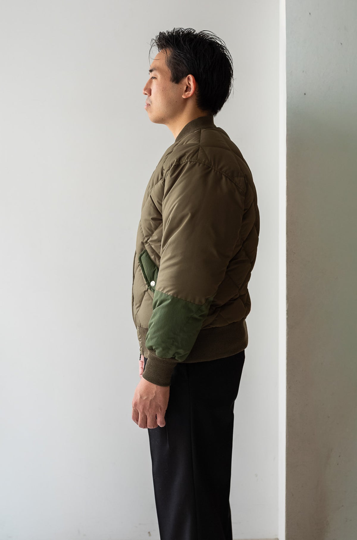 Nylon Quilted Down Jacket 〈KHAKI〉