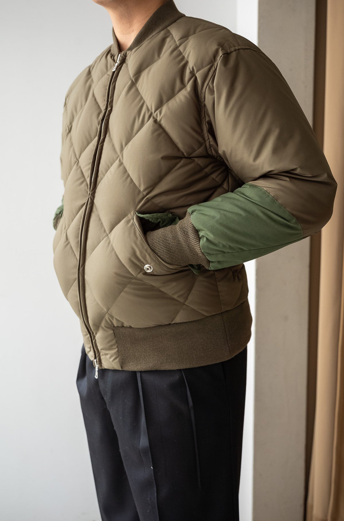 Nylon Quilted Down Jacket 〈KHAKI〉
