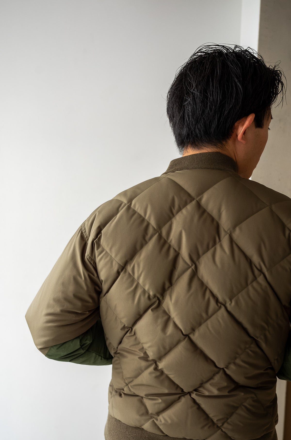 Nylon Quilted Down Jacket 〈KHAKI〉