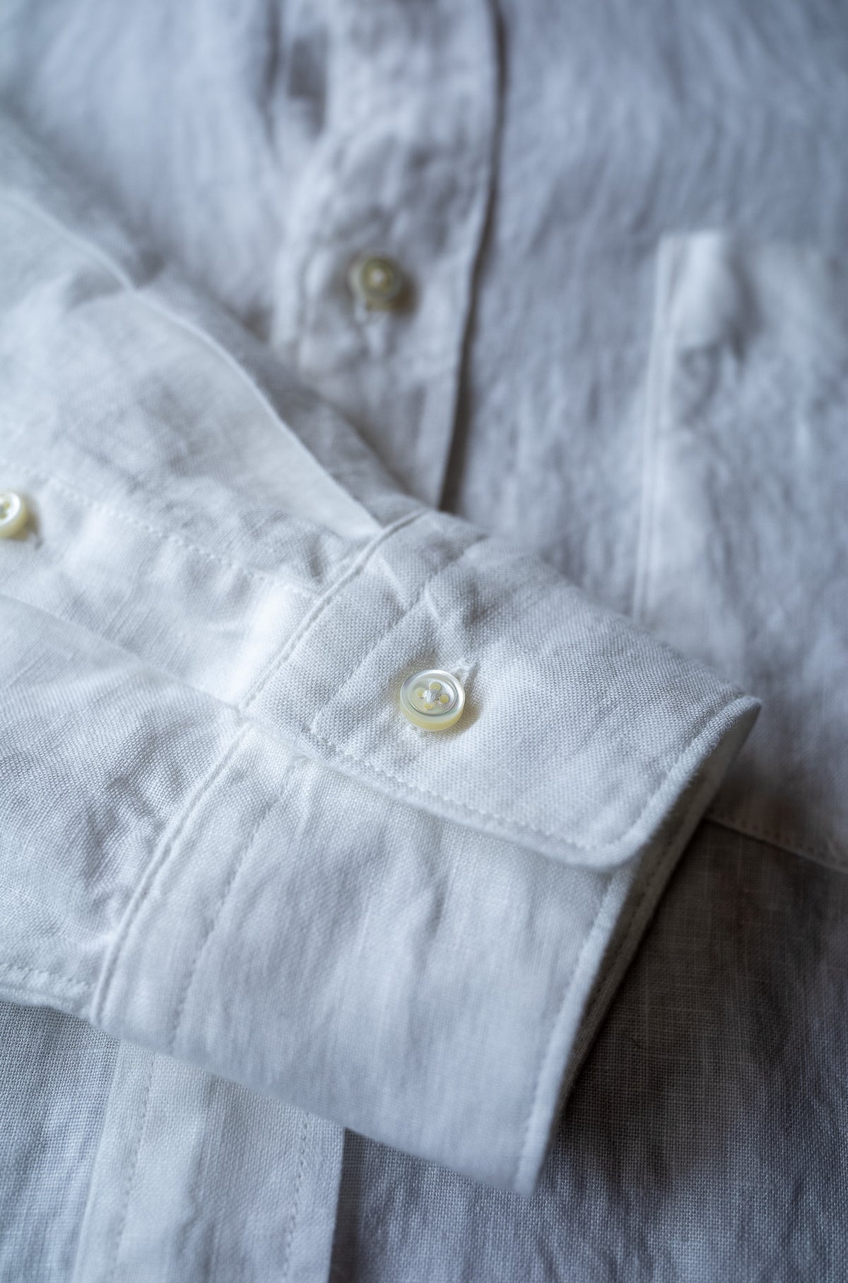 Essential Linen Shirt 〈WHITE〉
