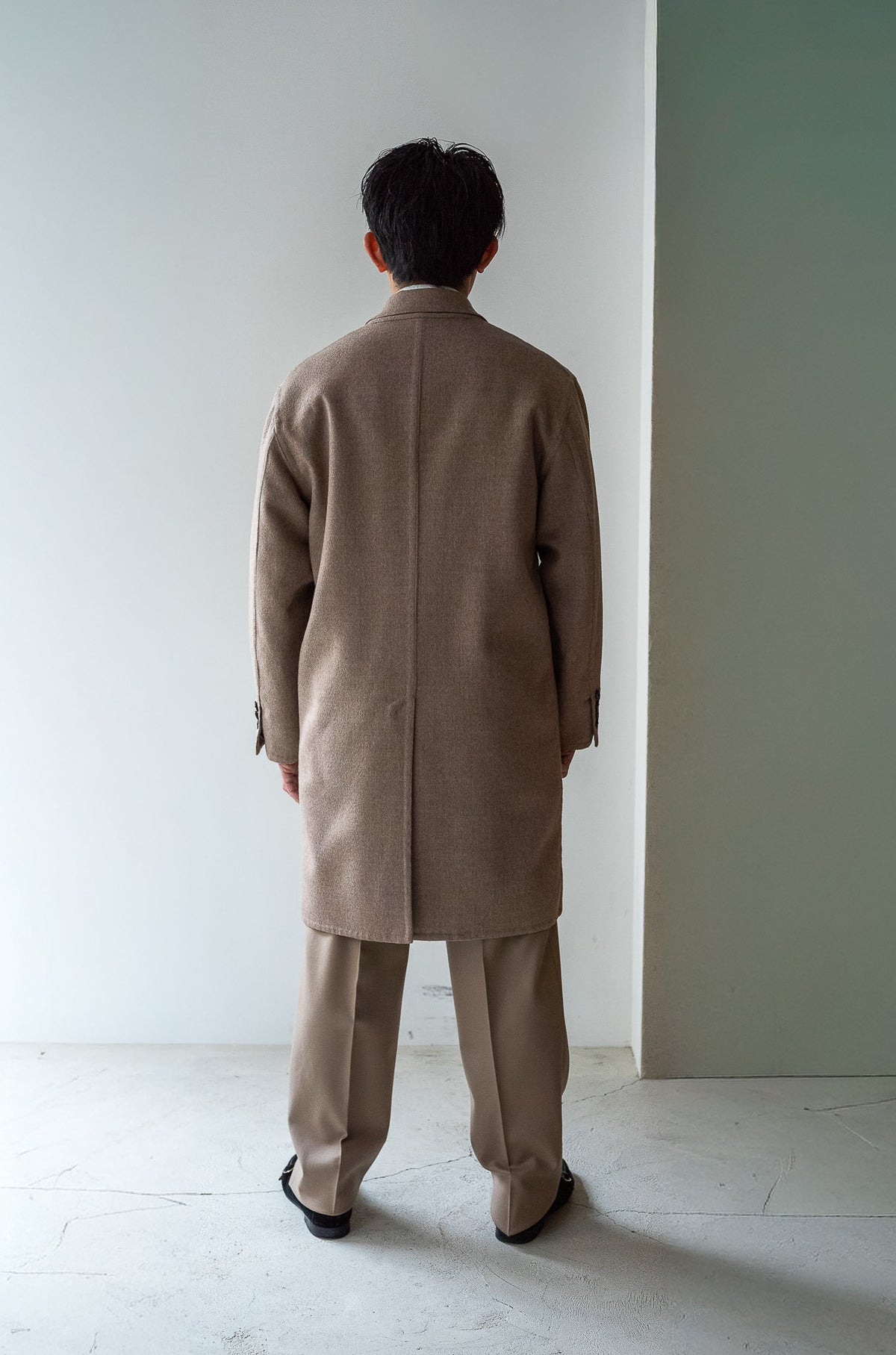 Hand Rever Chesterfield Coat 〈ECRU〉