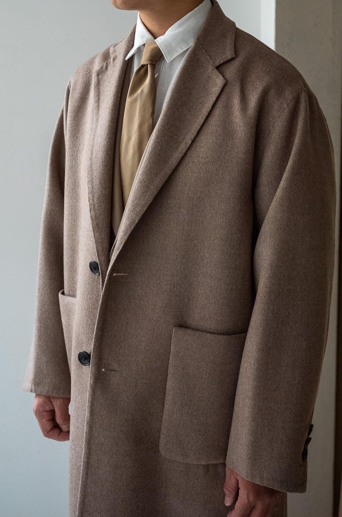 Hand Rever Chesterfield Coat 〈ECRU〉