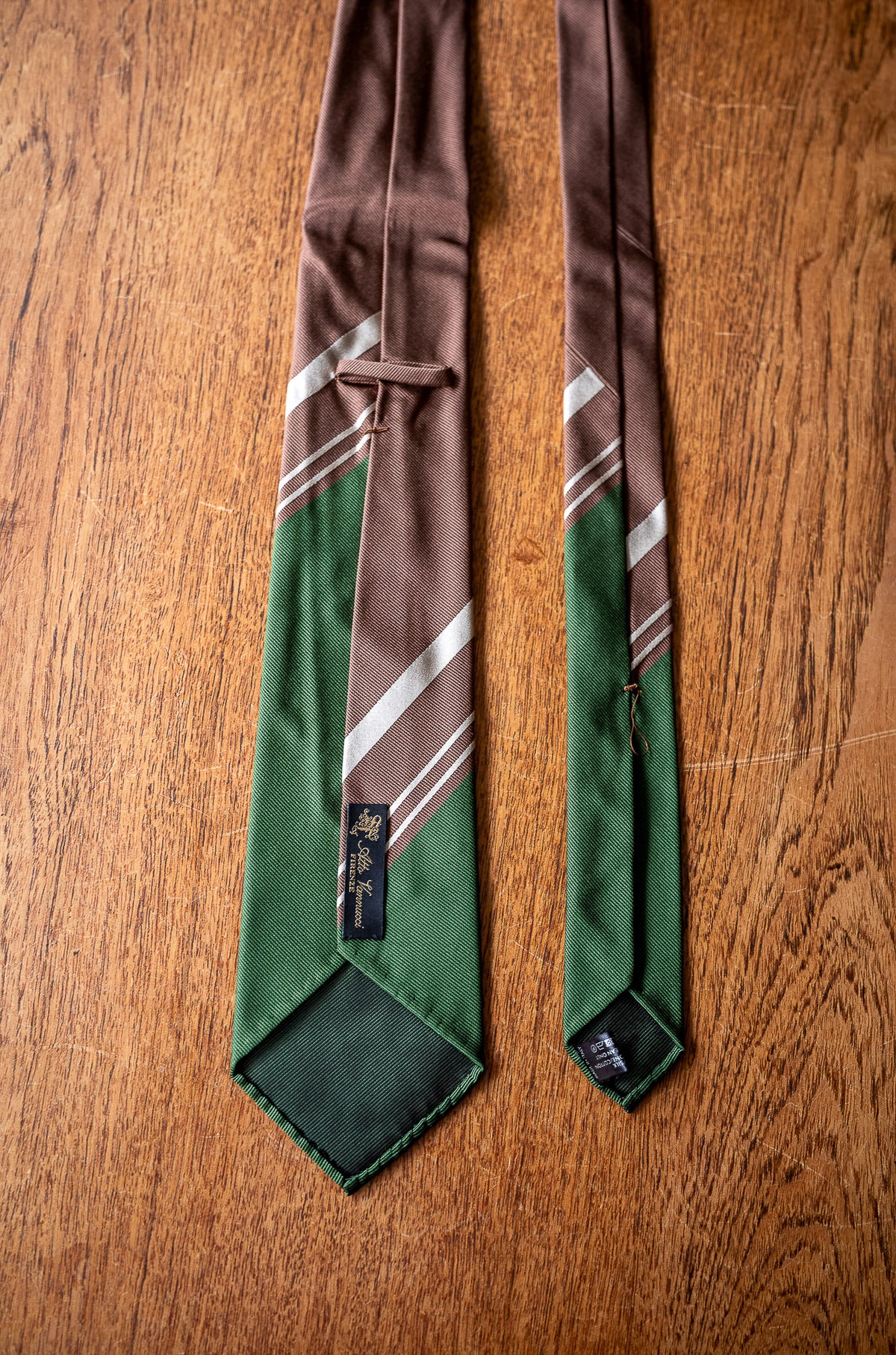 Panel Border Sette Pieghe Tie 〈BROWN × GREEN〉