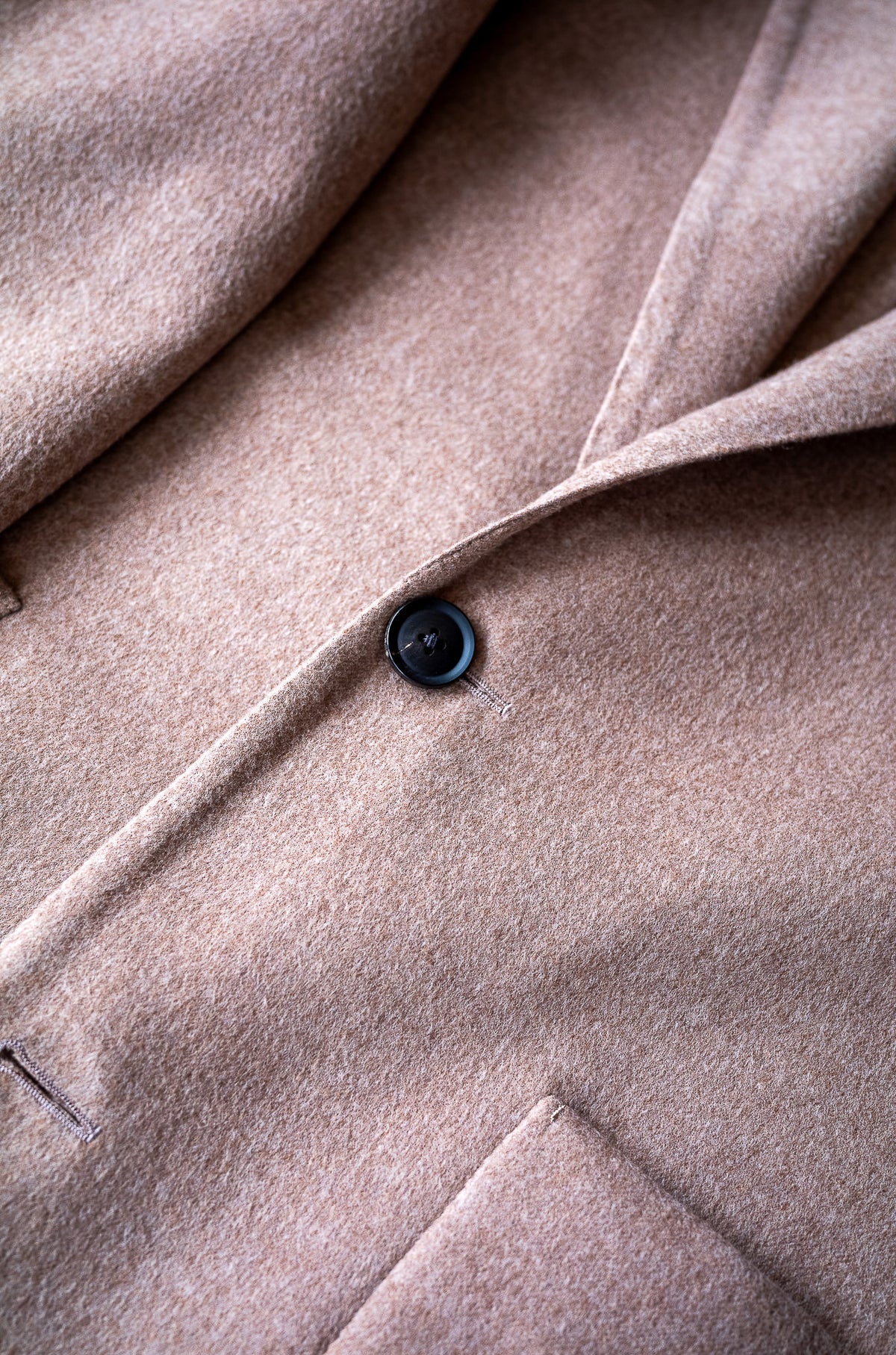 Hand Rever Chesterfield Coat 〈ECRU〉