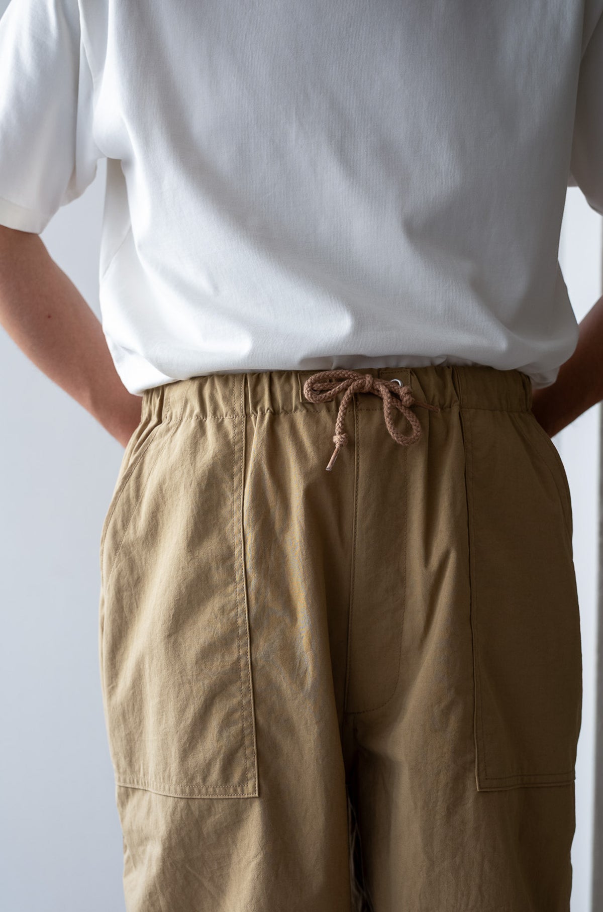 Shrunken Nylon Baker Pants 〈MARON〉