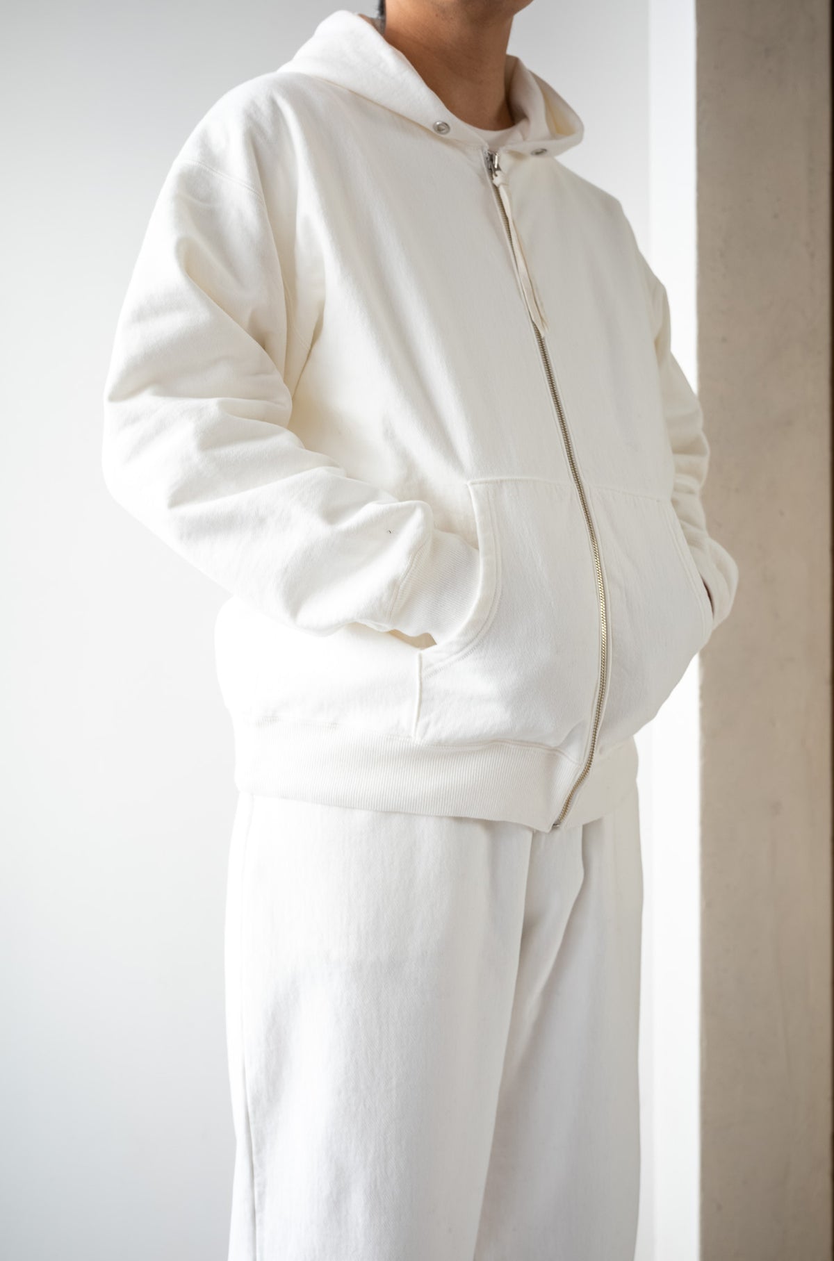 Essential Zip Sweat Parka 〈WHITE〉