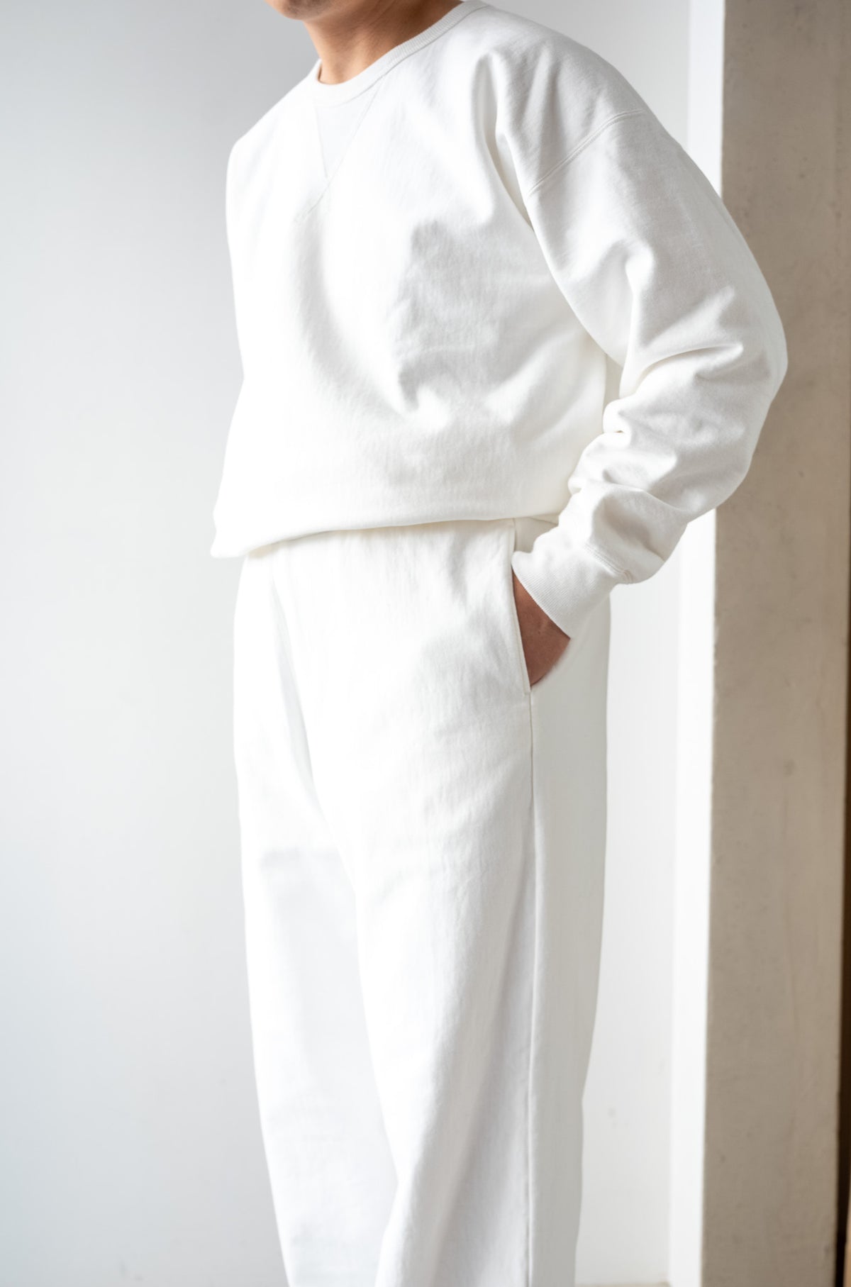 Essential Sweat Wide Pants 〈WHITE〉