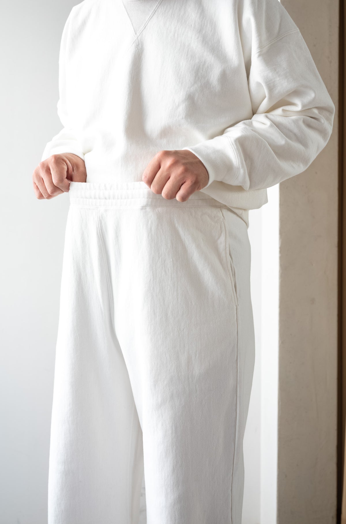 Essential Sweat Wide Pants 〈WHITE〉