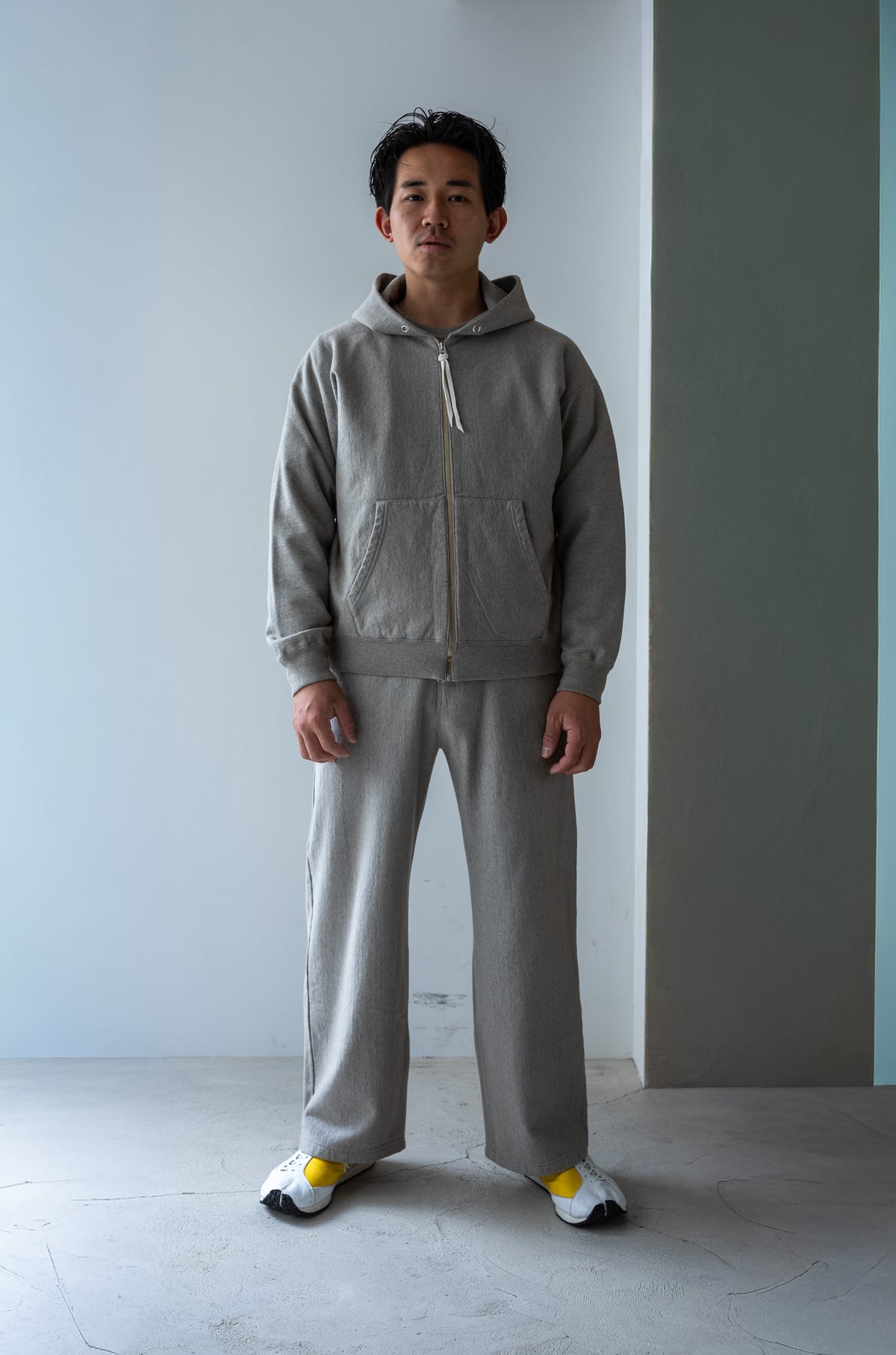 Essential Zip Sweat Parka 〈DIRTY L/GRAY〉