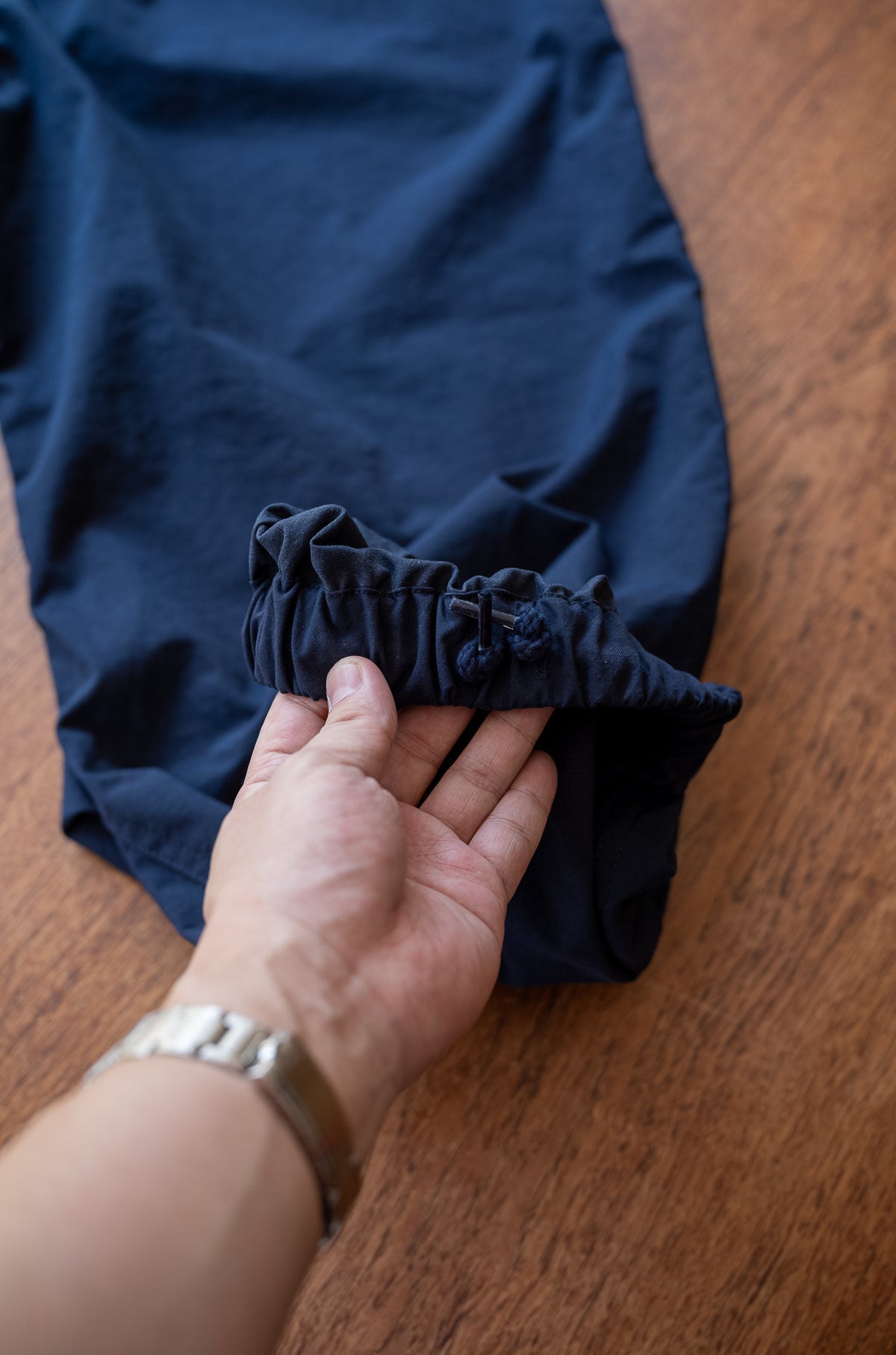 Shrunken Nylon Baker Pants〈NAVY〉