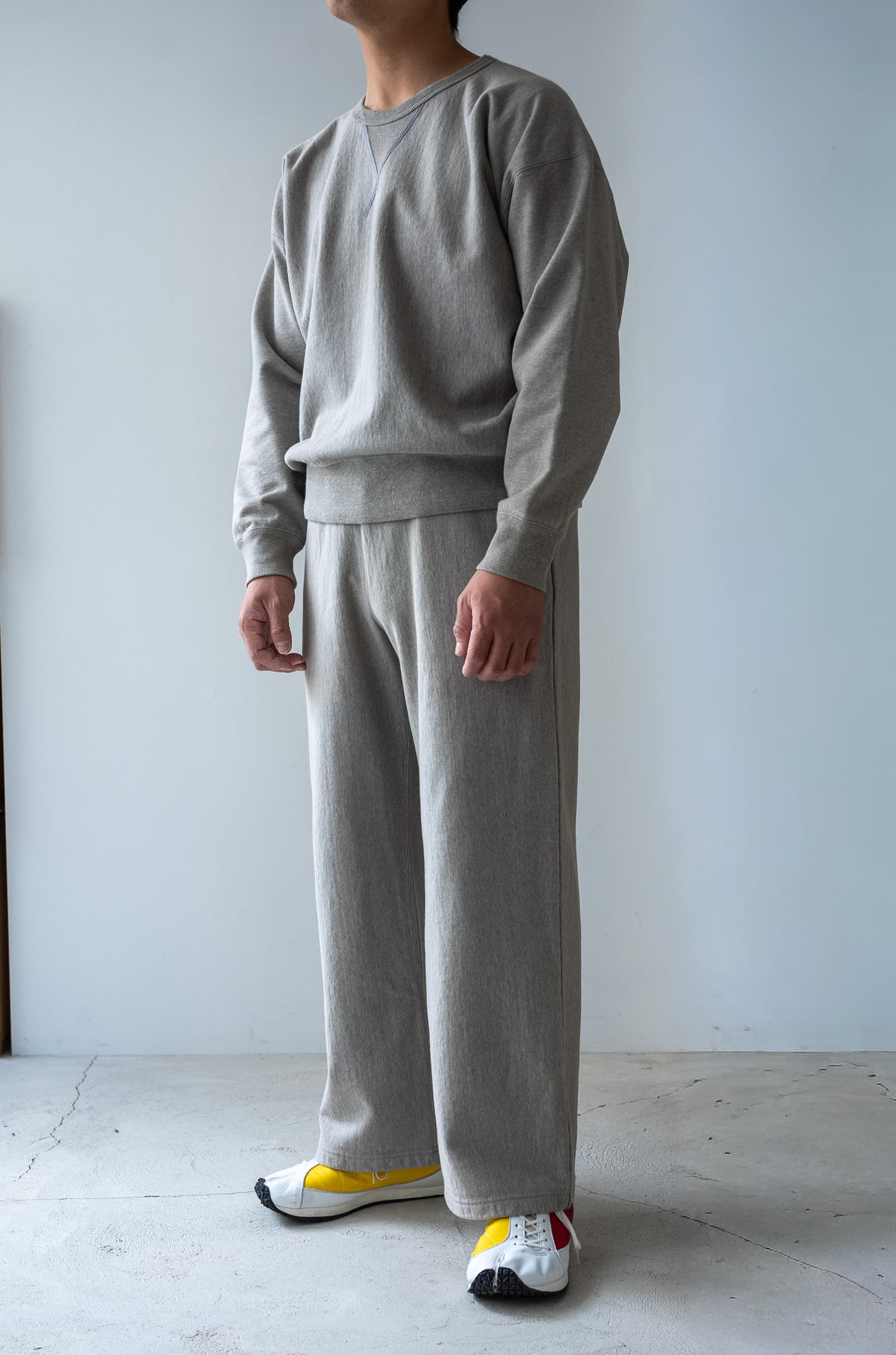 Essential Sweat Pullover 〈DIRTY L/GRAY〉