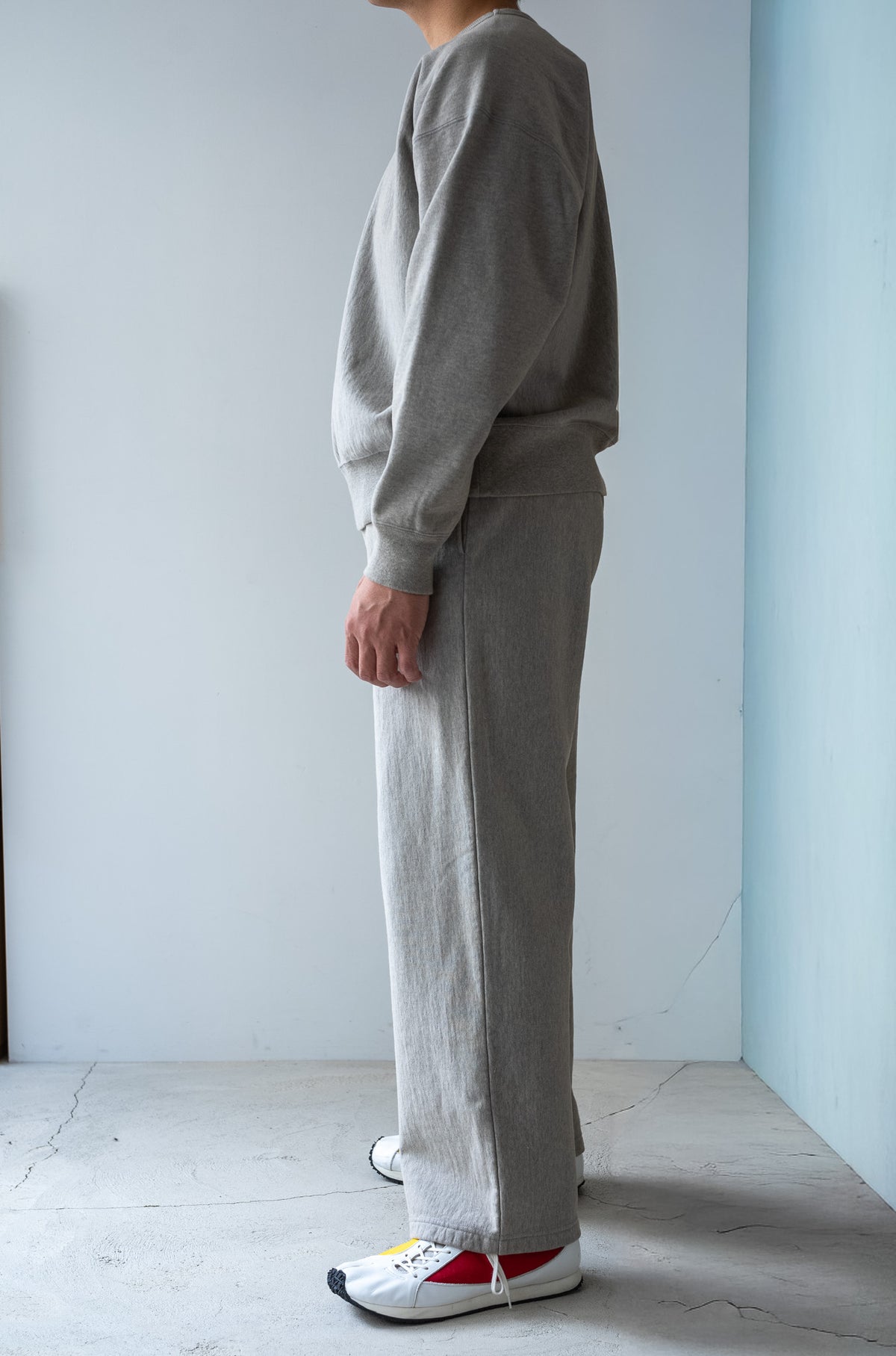 Essential Sweat Pullover 〈DIRTY L/GRAY〉