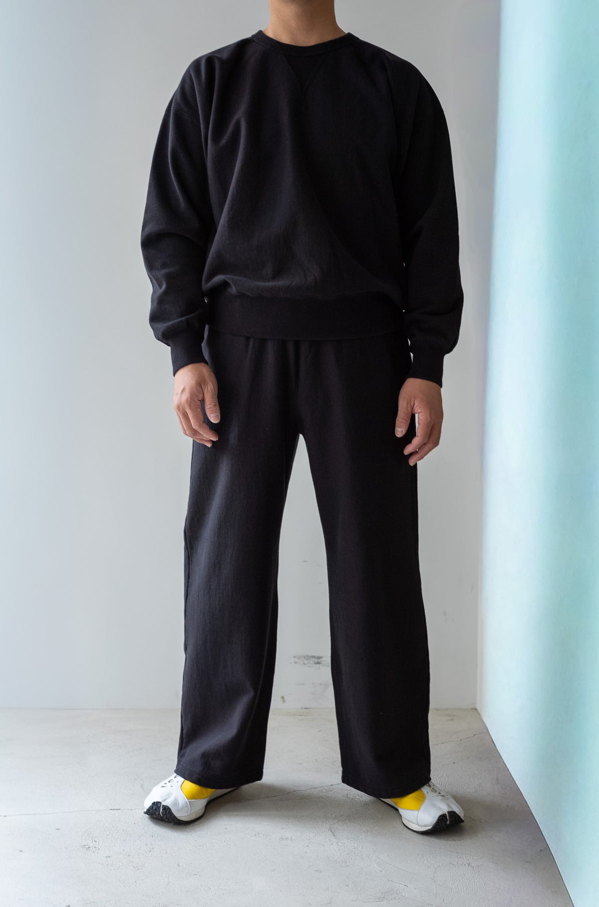 Essential Sweat Wide Pants 〈FADED BLACK〉