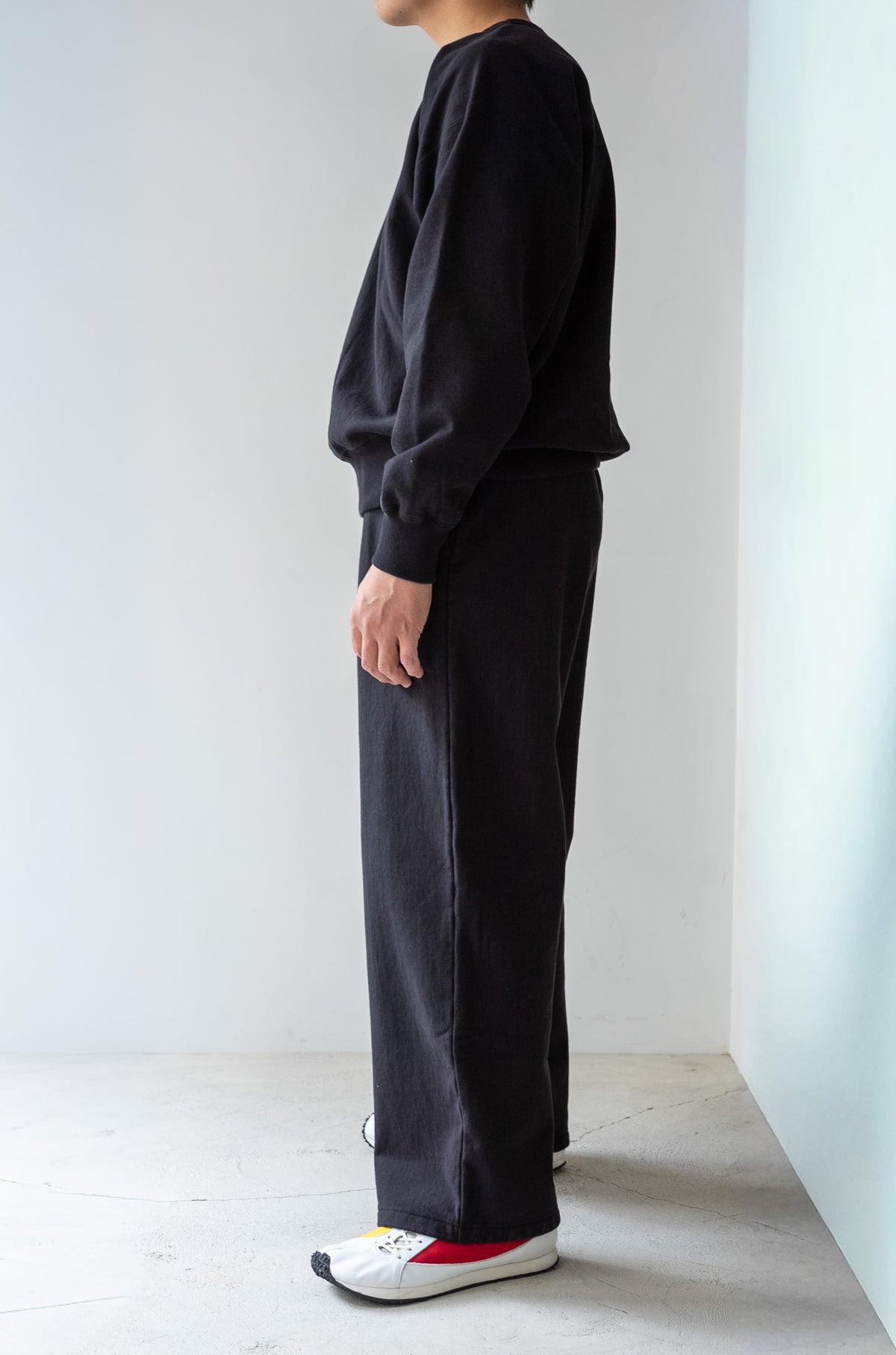 Essential Sweat Pullover 〈FADED BLACK〉