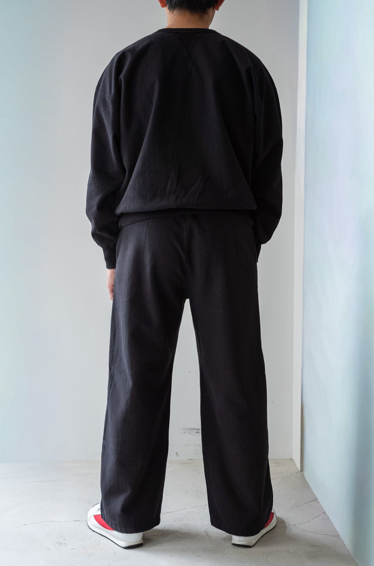Essential Sweat Pullover 〈FADED BLACK〉
