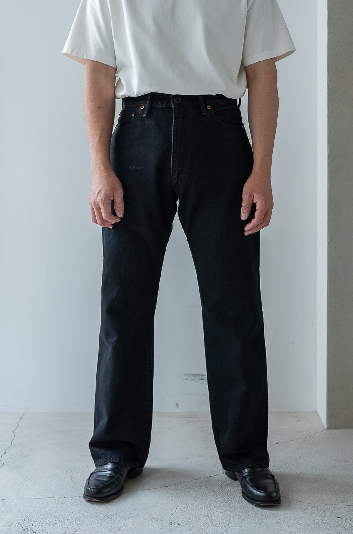 Denim Flare Trousers 〈WAXED BLACK〉