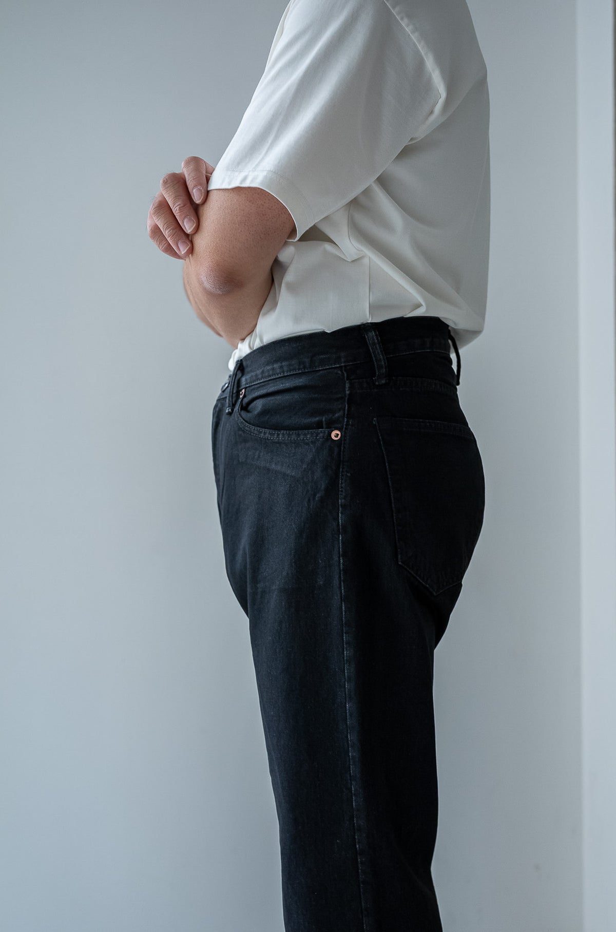 Denim Flare Trousers 〈WAXED BLACK〉