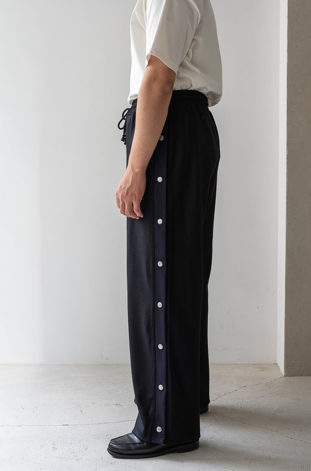Teraway Wool Trousers 〈NOIR〉