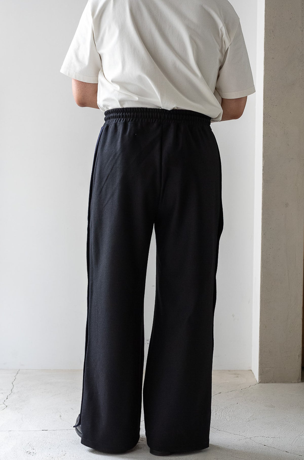 Teraway Wool Trousers 〈NOIR〉
