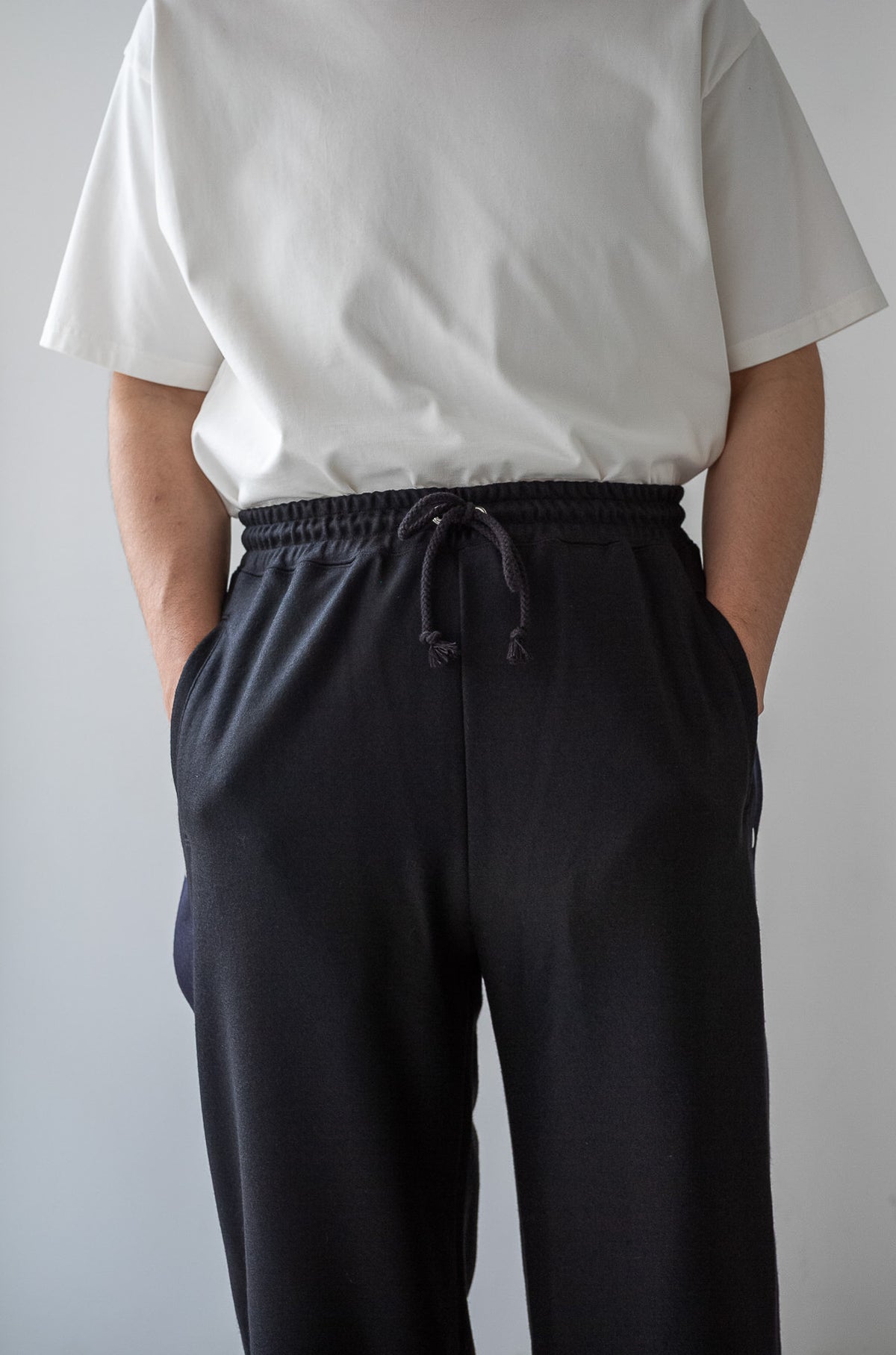 Teraway Wool Trousers 〈NOIR〉