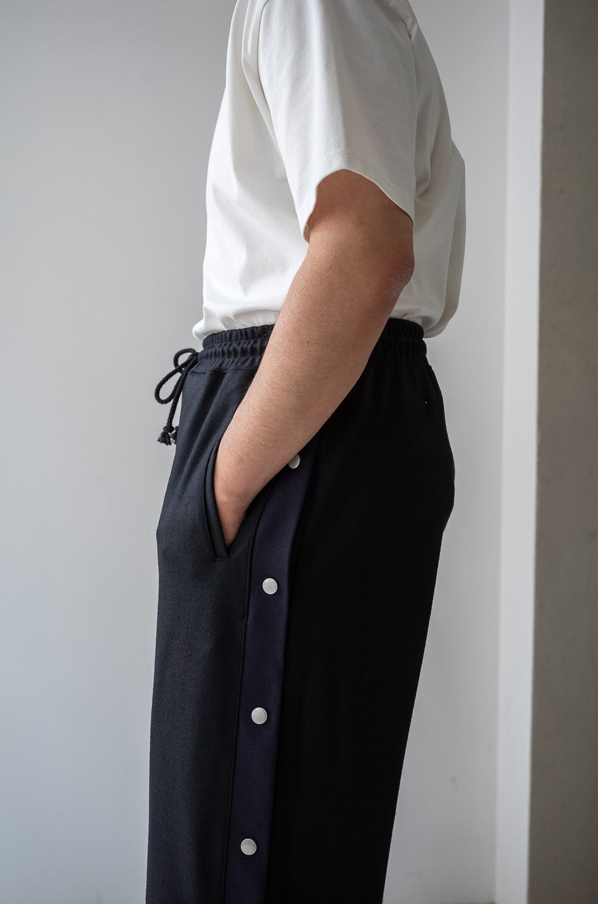 Teraway Wool Trousers 〈NOIR〉