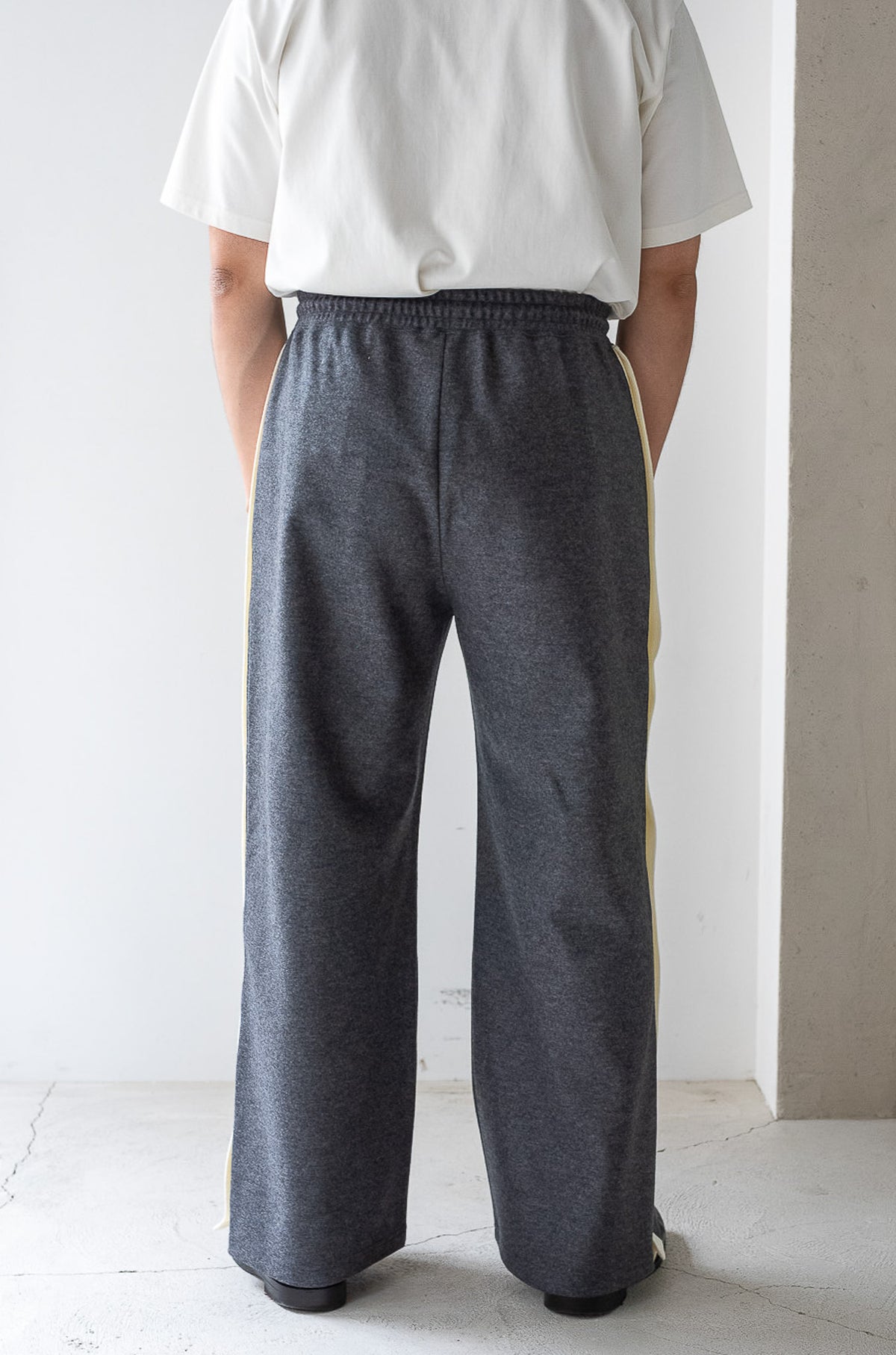Teraway Wool Trousers 〈GRAY〉