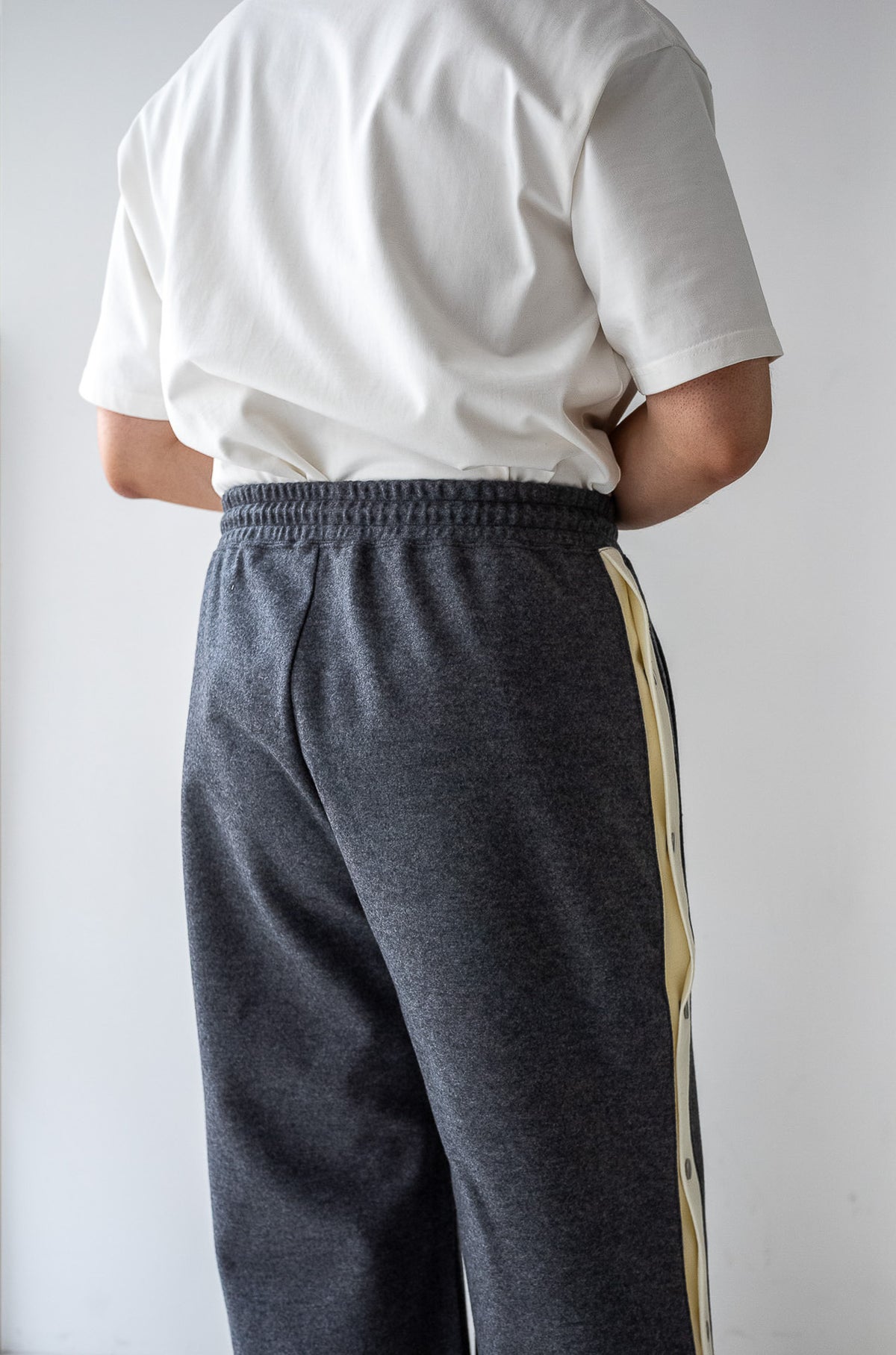 Teraway Wool Trousers 〈GRAY〉