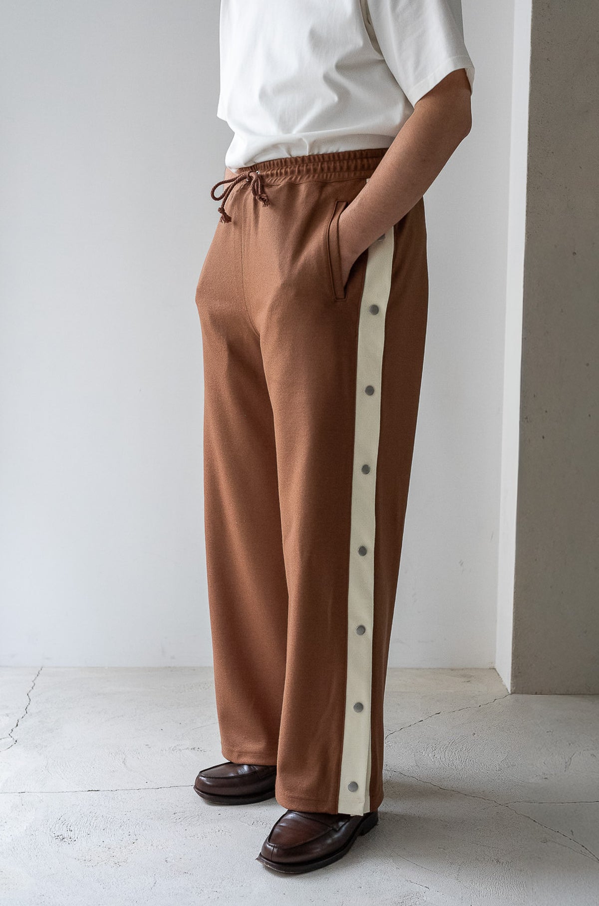 Teraway Wool Trousers 〈FAUVE〉