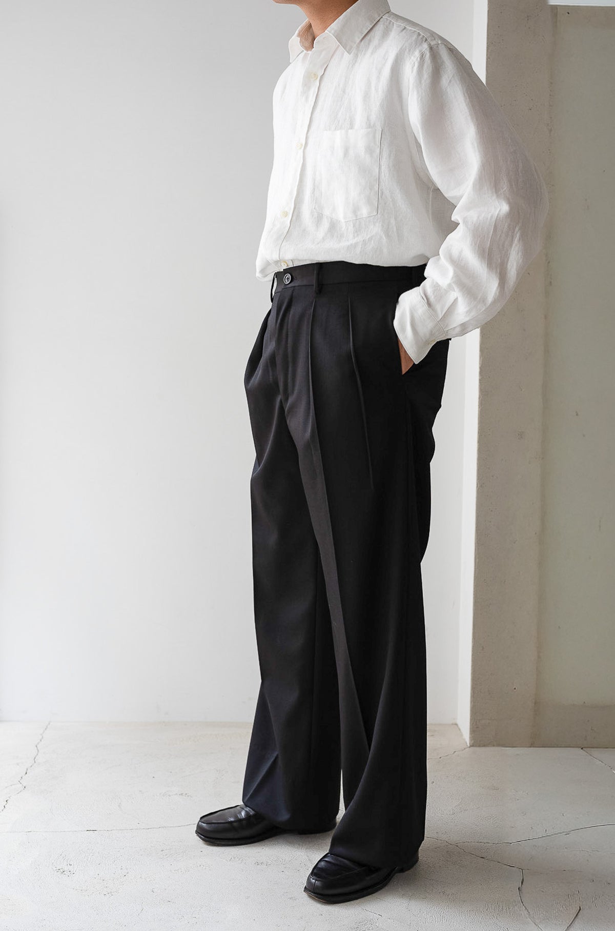 Proper Tailored Trousers 〈NOIR〉