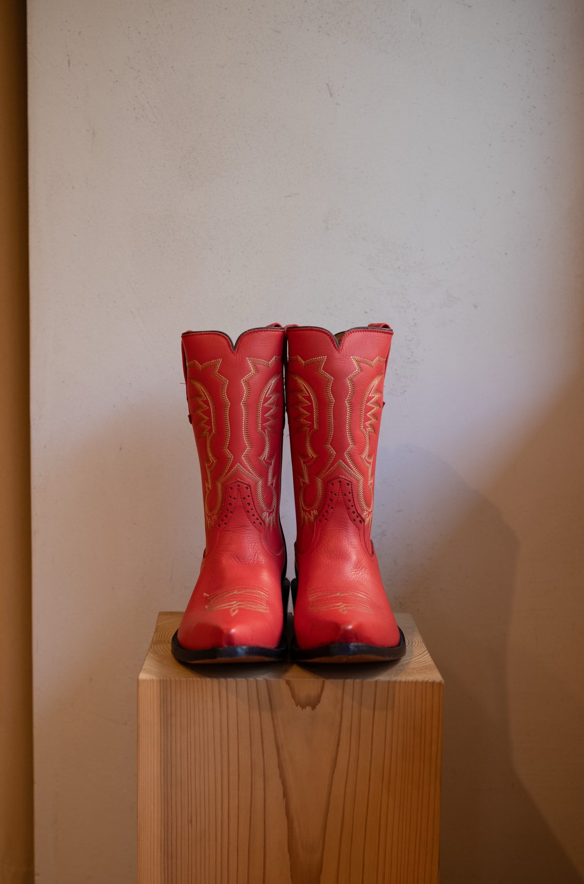 Cassidy Red 〈RED〉