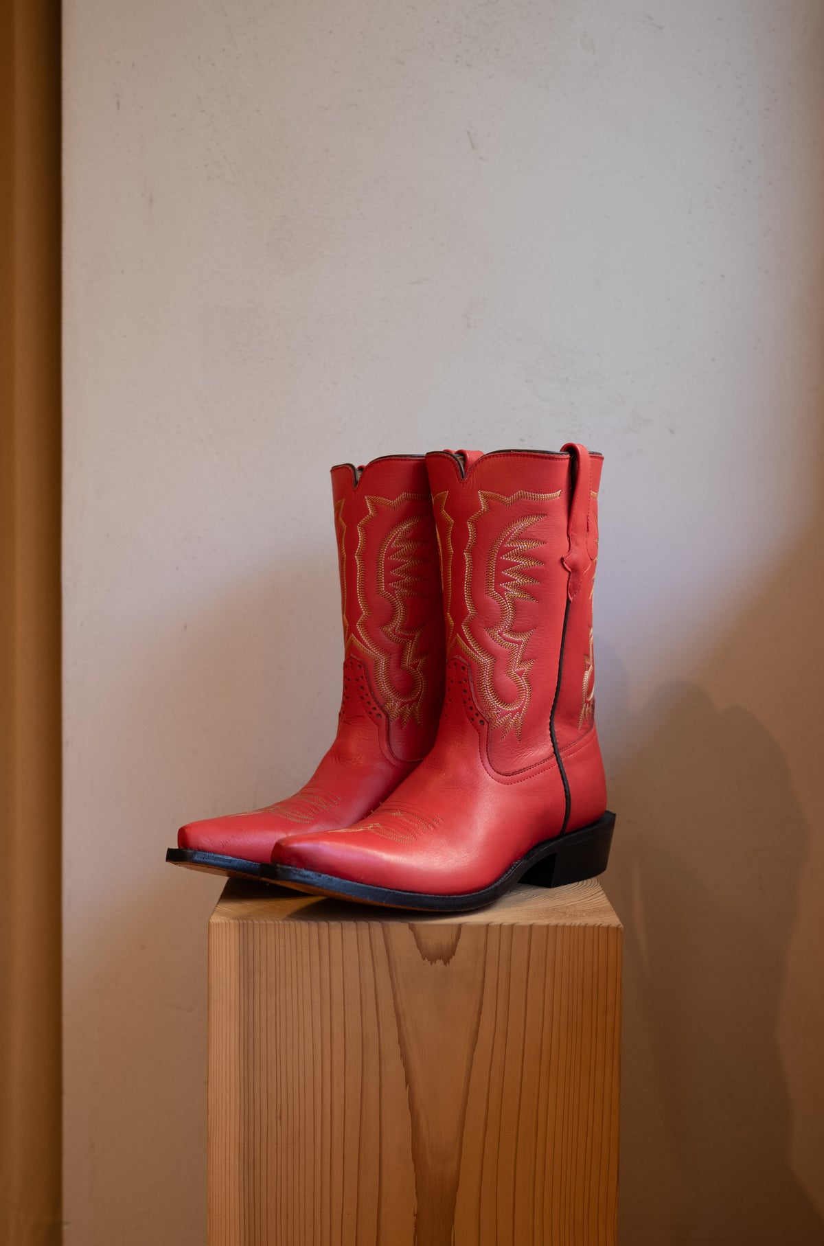 Cassidy Red 〈RED〉