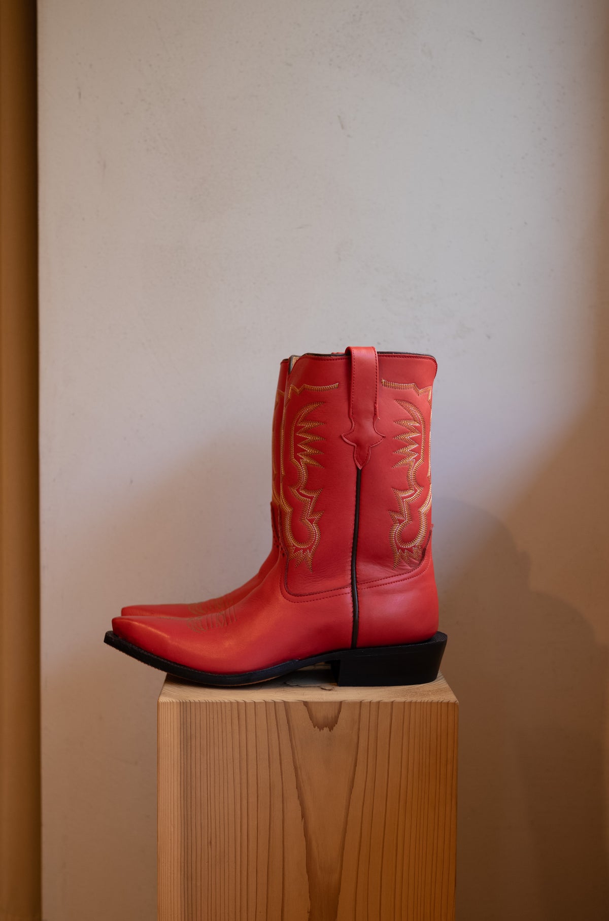 Cassidy Red 〈RED〉