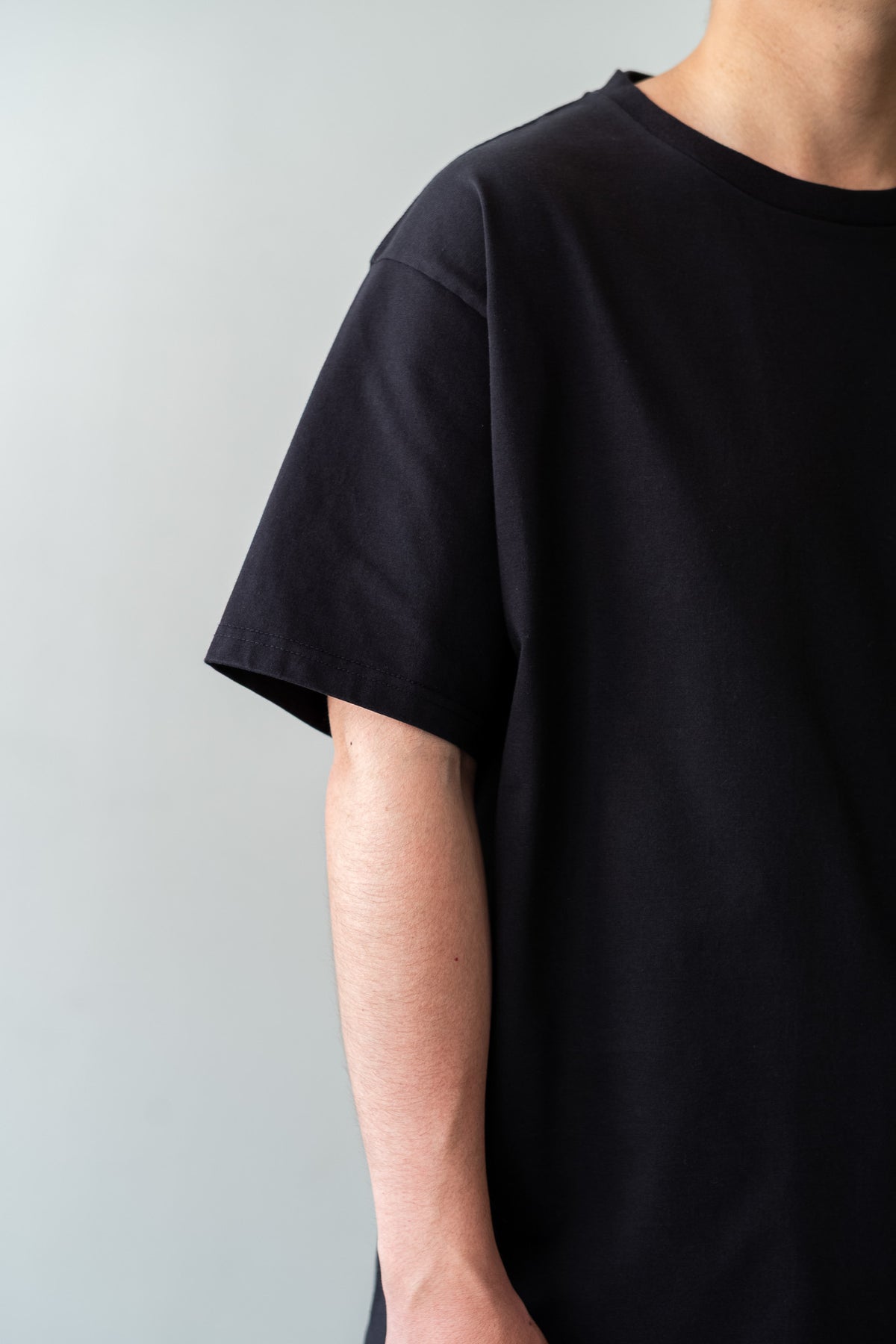 Essential Heavy S/S Tee 〈BLACK〉