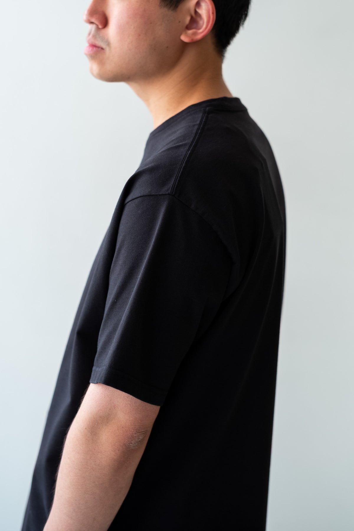 Essential Heavy S/S Tee 〈BLACK〉