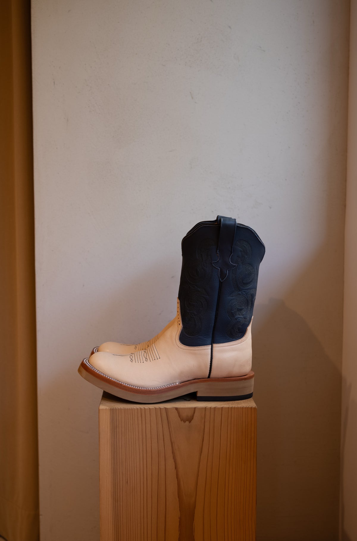 Naughty Rose Kansas 〈NATURAL × NAVY〉