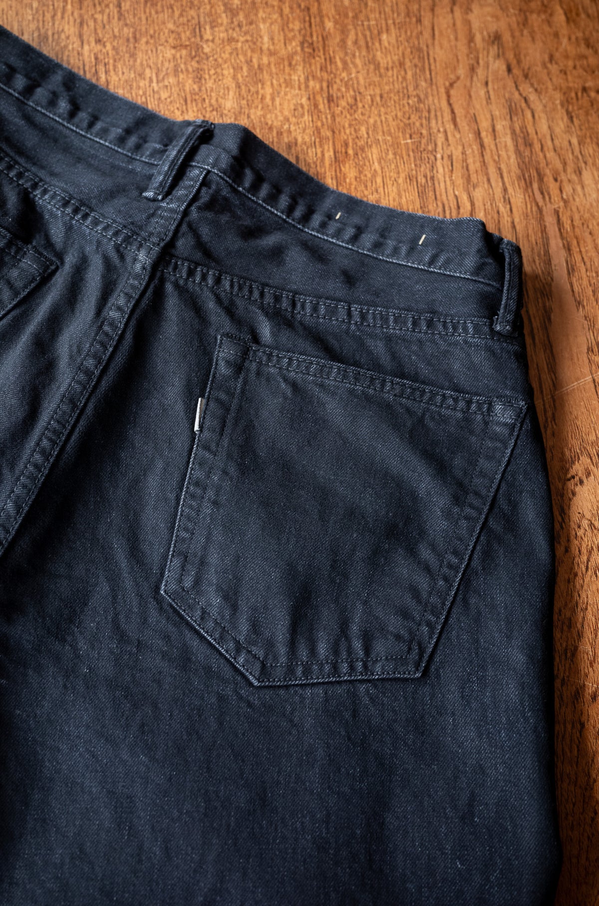 Denim Flare Trousers 〈WAXED BLACK〉