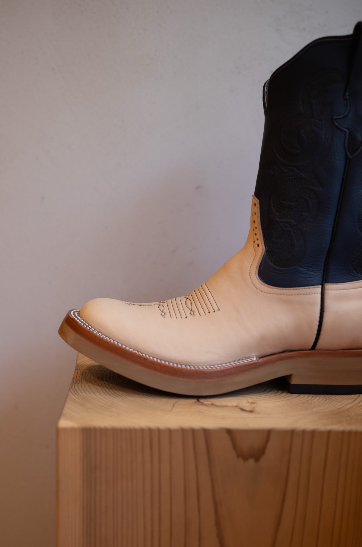Naughty Rose Kansas 〈NATURAL × NAVY〉