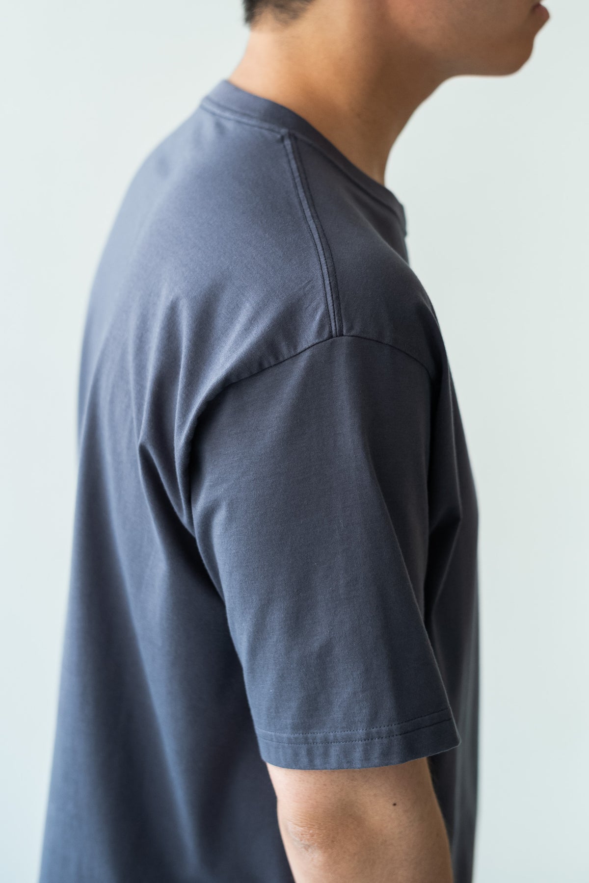 Essential S/S Tee 〈GRAY〉