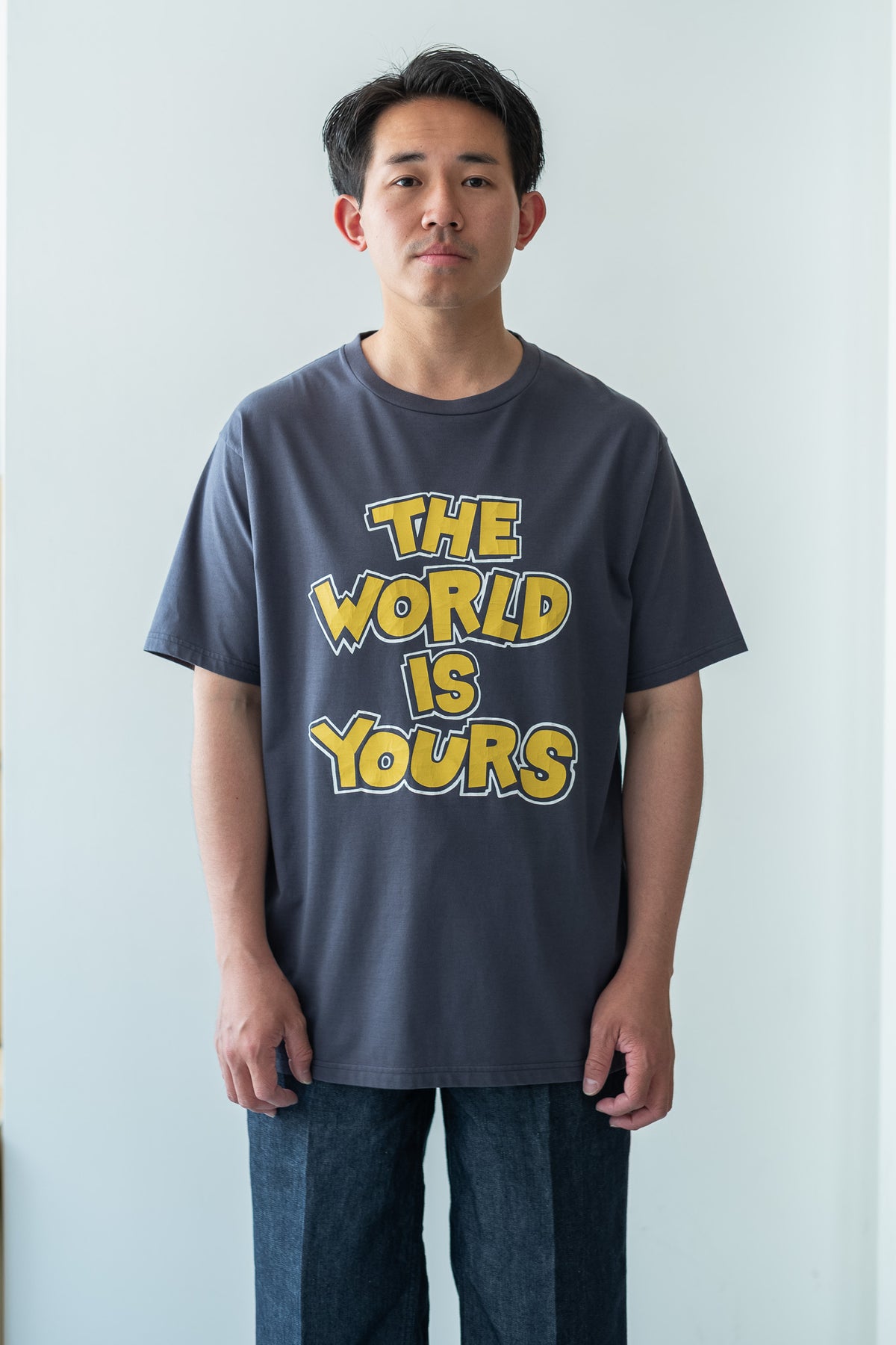 WORLD IS YOURS Tee - Cartoon Letter 〈GRAY〉
