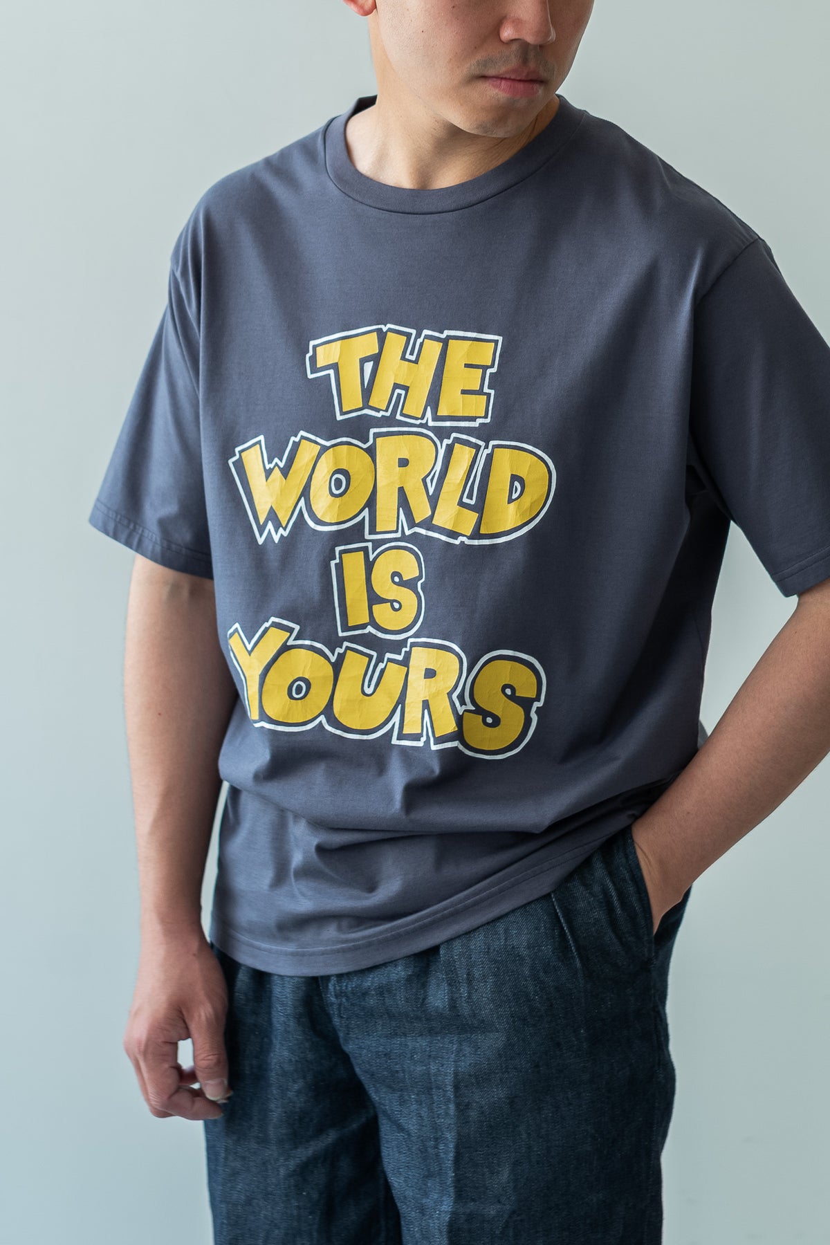 WORLD IS YOURS Tee - Cartoon Letter 〈GRAY〉