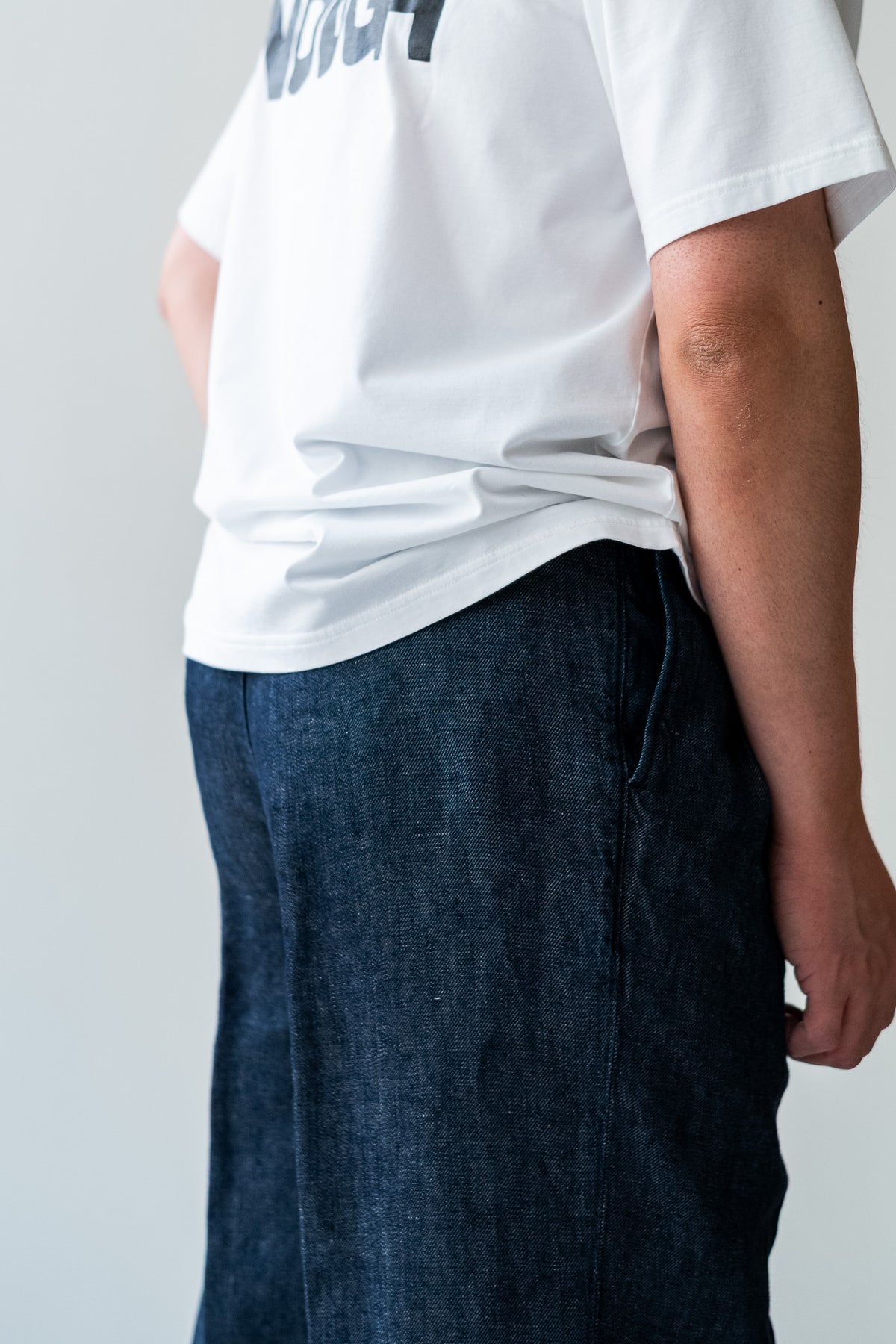 WORLD IS YOURS Tee - Block Letter 〈WHITE〉