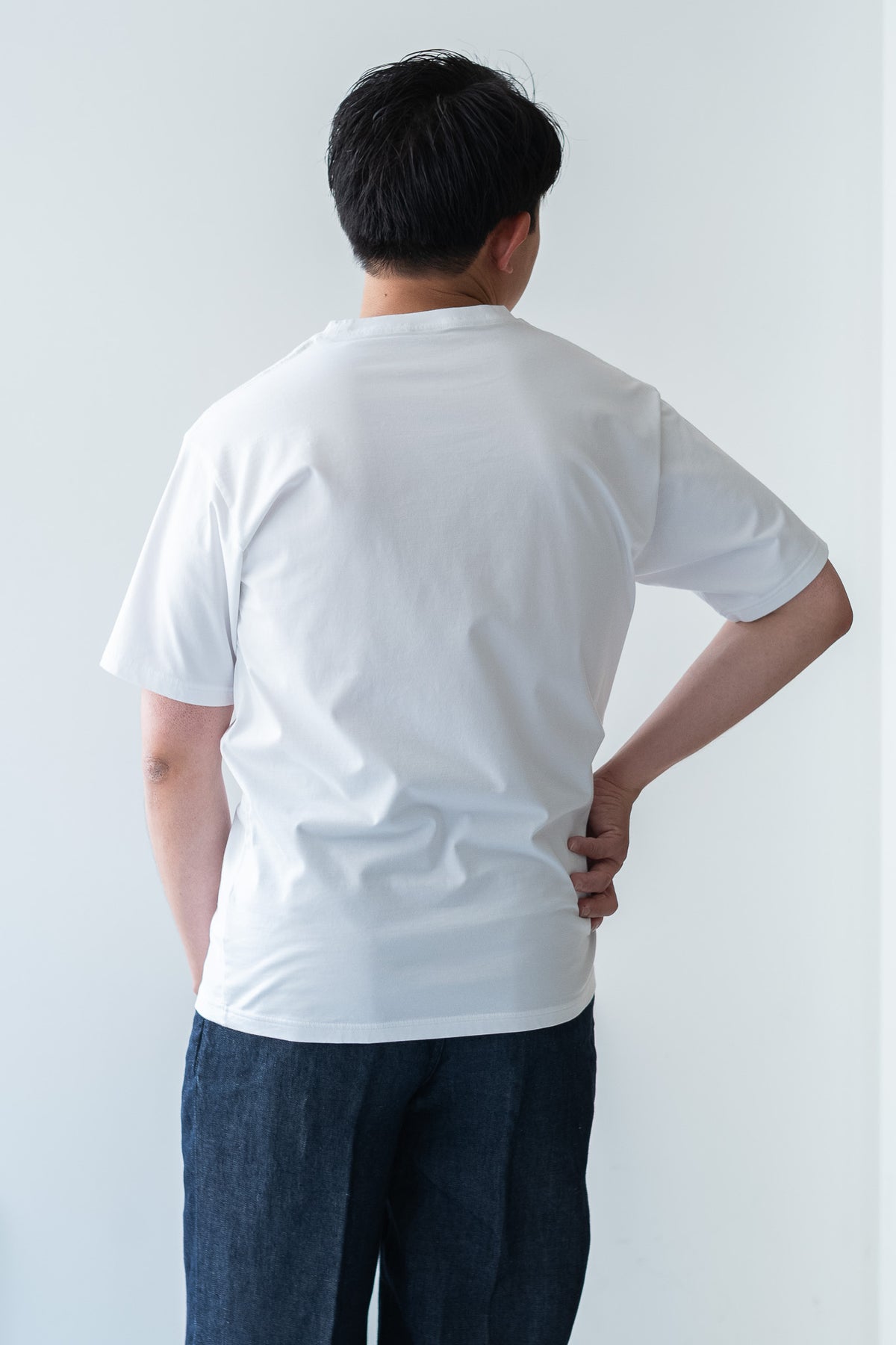 Essential S/S Tee 〈WHITE〉