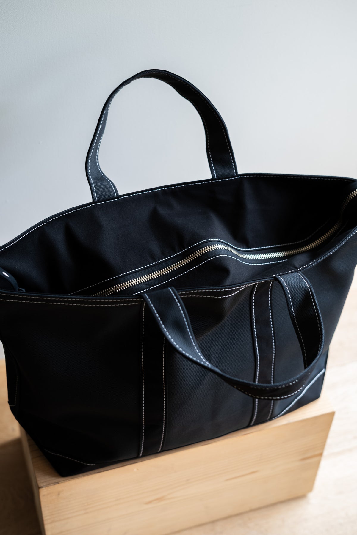 Enough Space Bag - LARGE 〈BLACK × BLACK〉