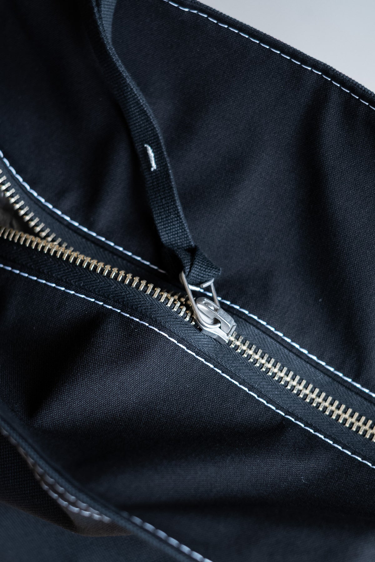 Enough Space Bag - LARGE 〈BLACK × BLACK〉