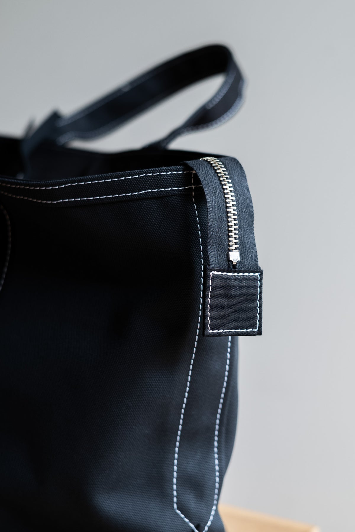 Enough Space Bag - LARGE 〈BLACK × BLACK〉